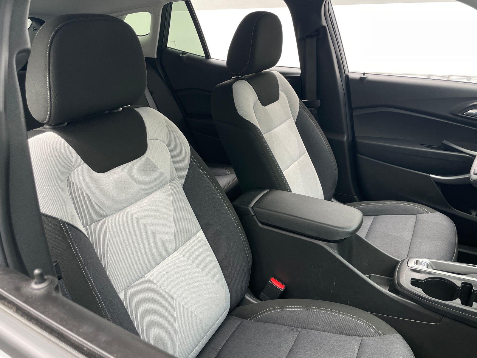 Thumbnail: 2025 Chevrolet Trax - 2