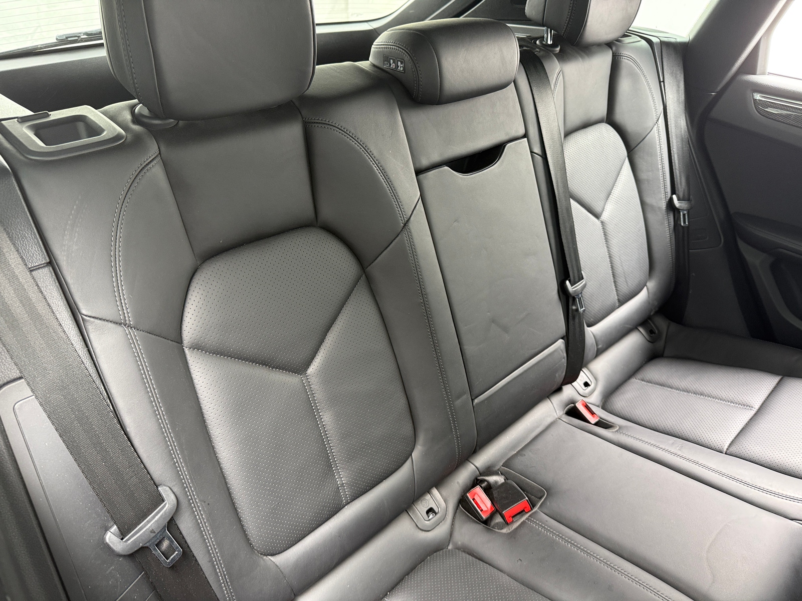 Thumbnail: 2015 Porsche Macan - 5