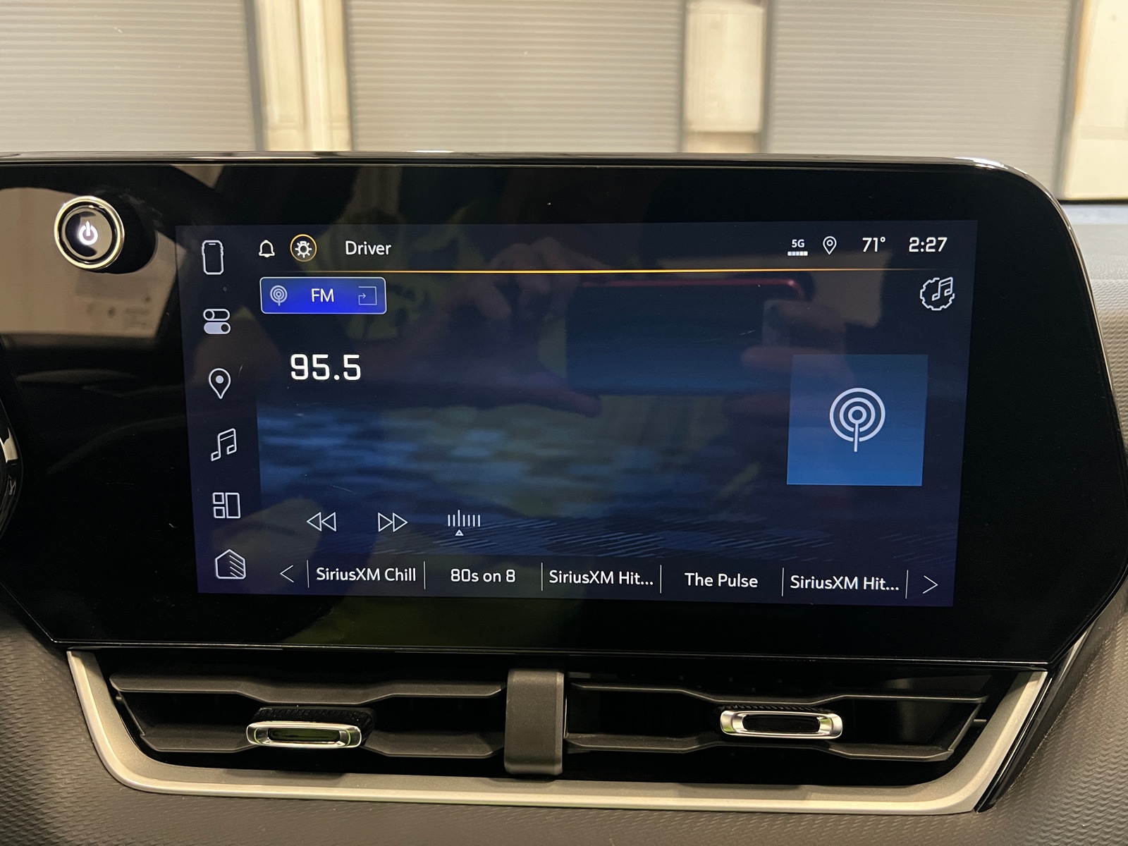 Thumbnail: 2025 Chevrolet Equinox - 4