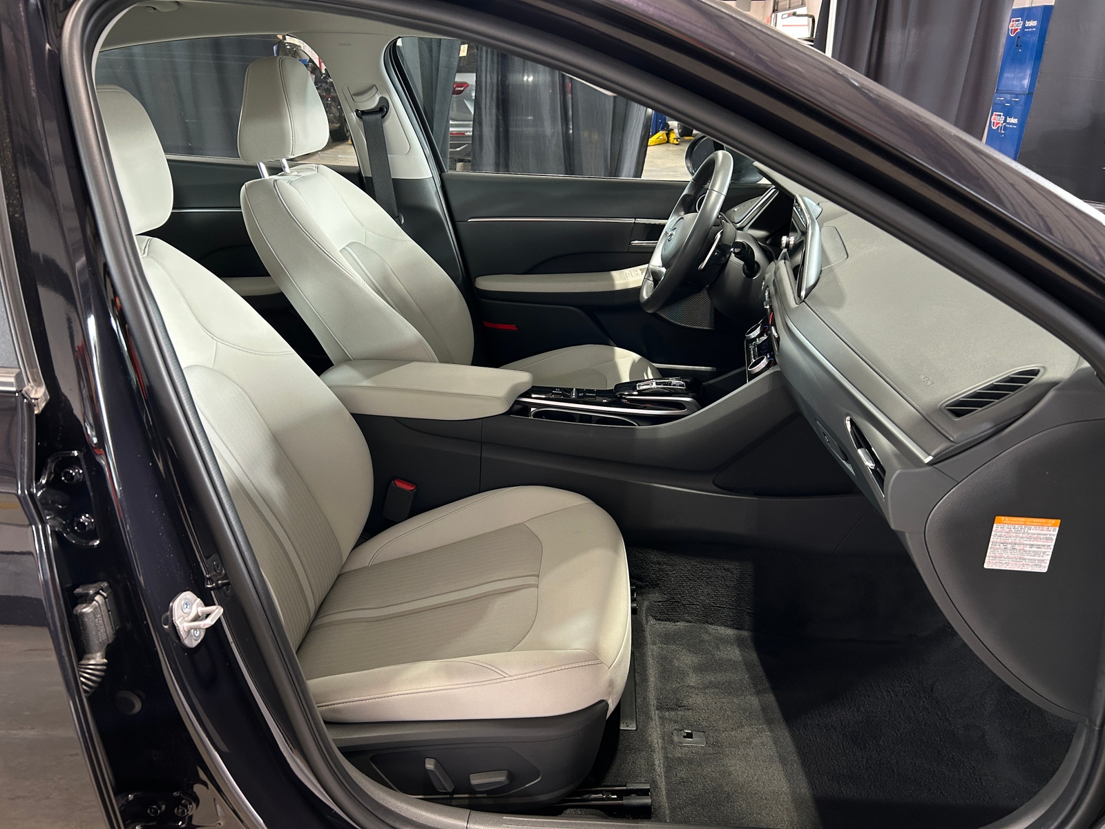 Thumbnail: 2023 Hyundai Sonata - 2