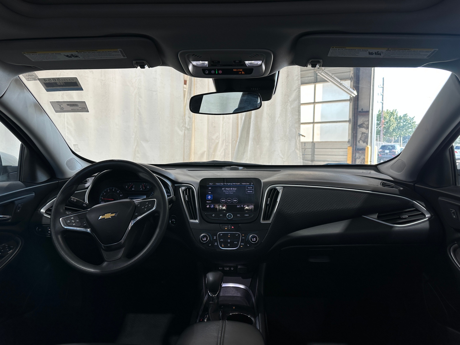 Thumbnail: 2024 Chevrolet Malibu - 3