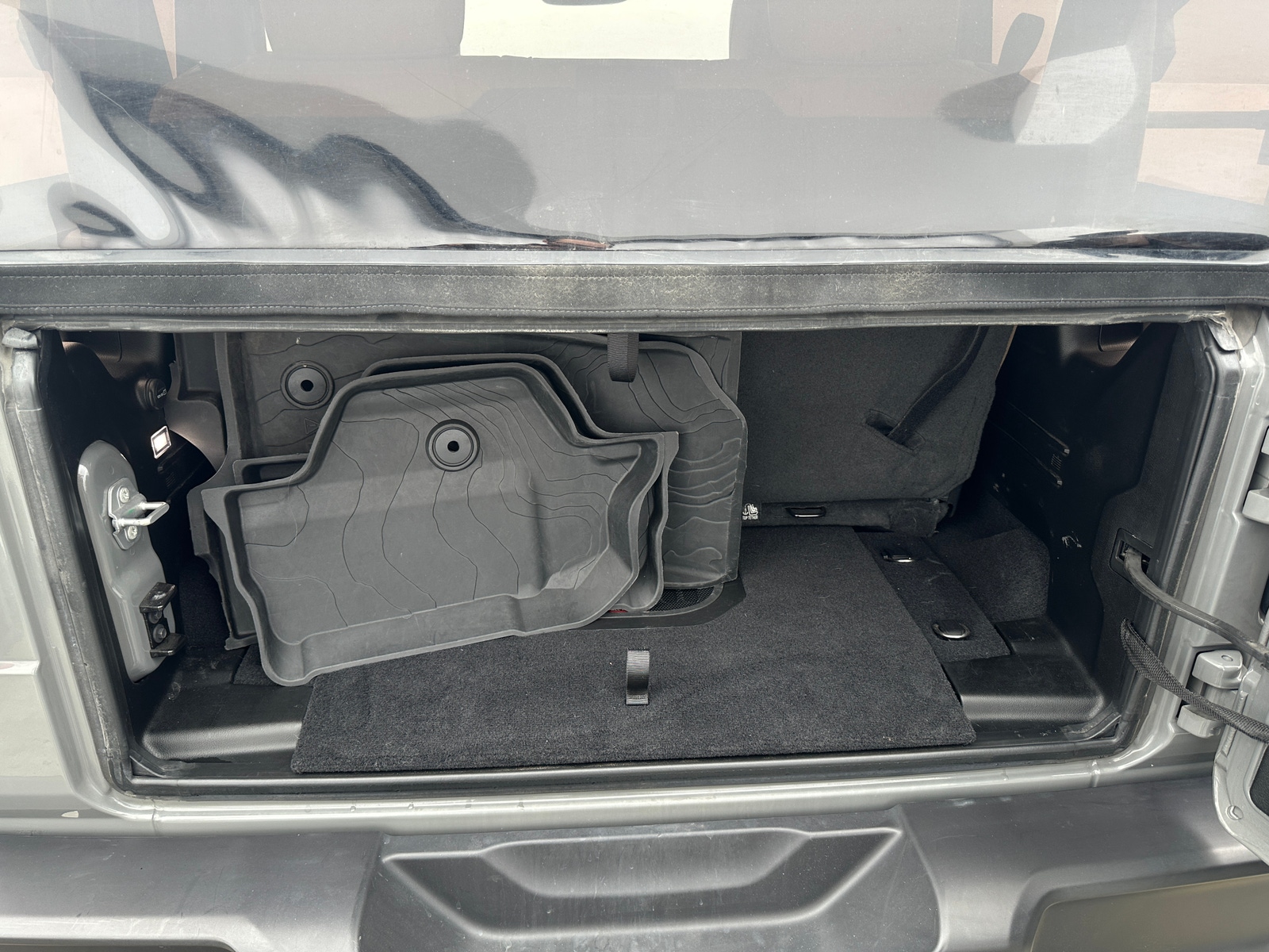 Thumbnail: 2021 Jeep Wrangler - 6