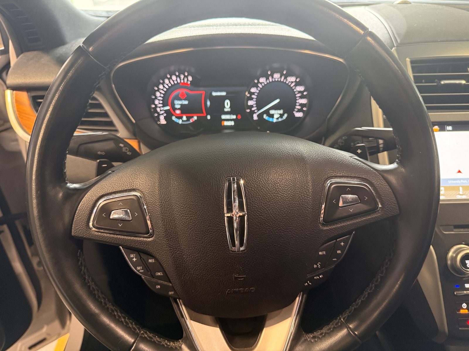 Thumbnail: 2017 Lincoln MKC - 4