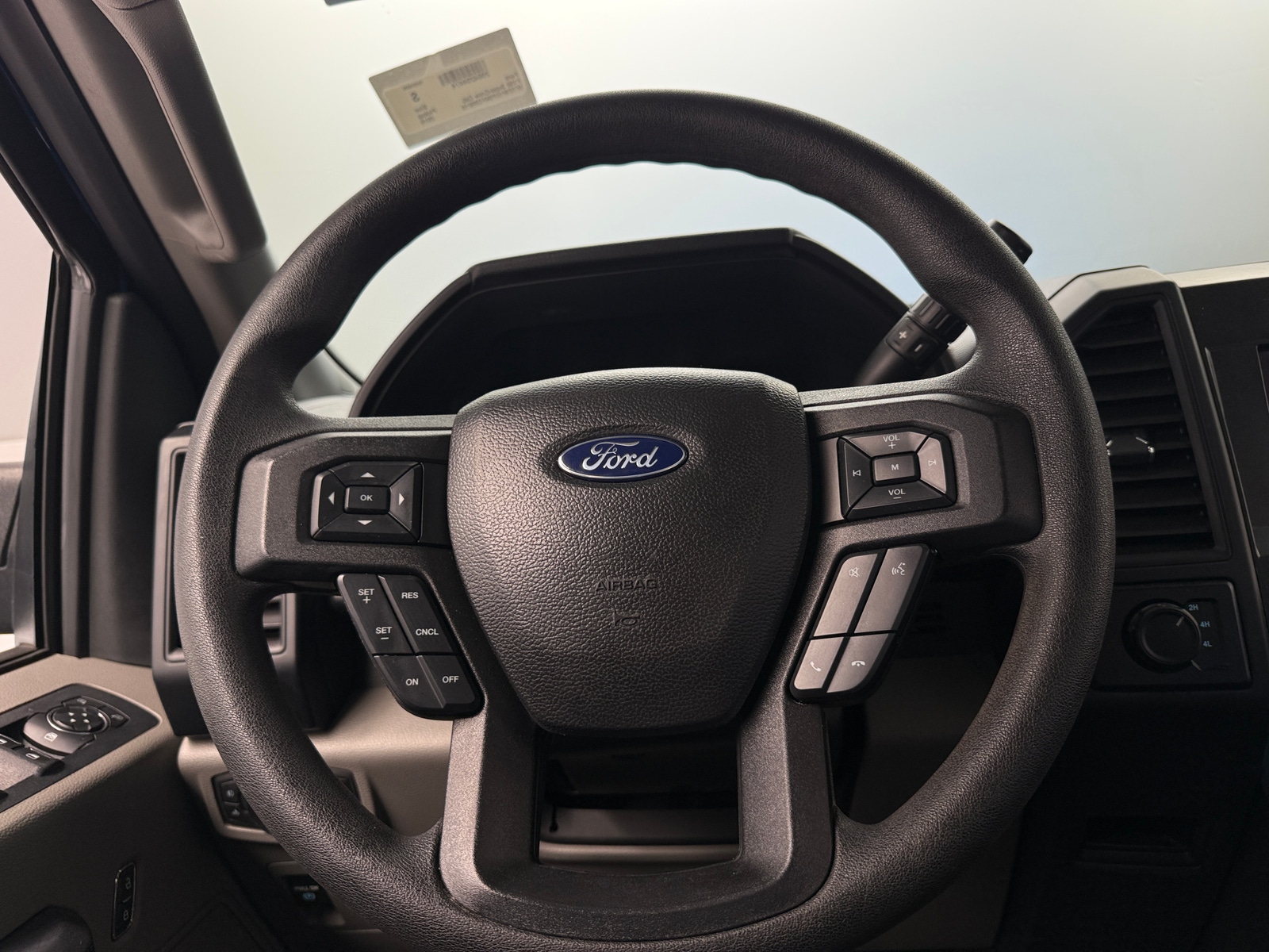 Thumbnail: 2019 Ford Econoline - 5