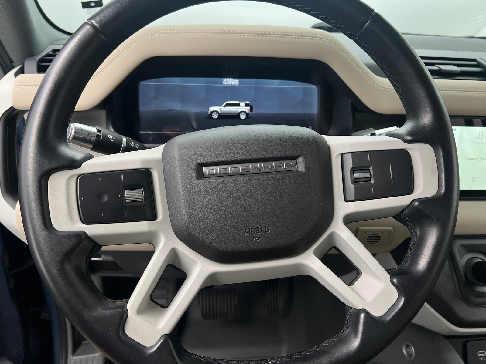 Thumbnail: 2021 Land Rover Defender - 4