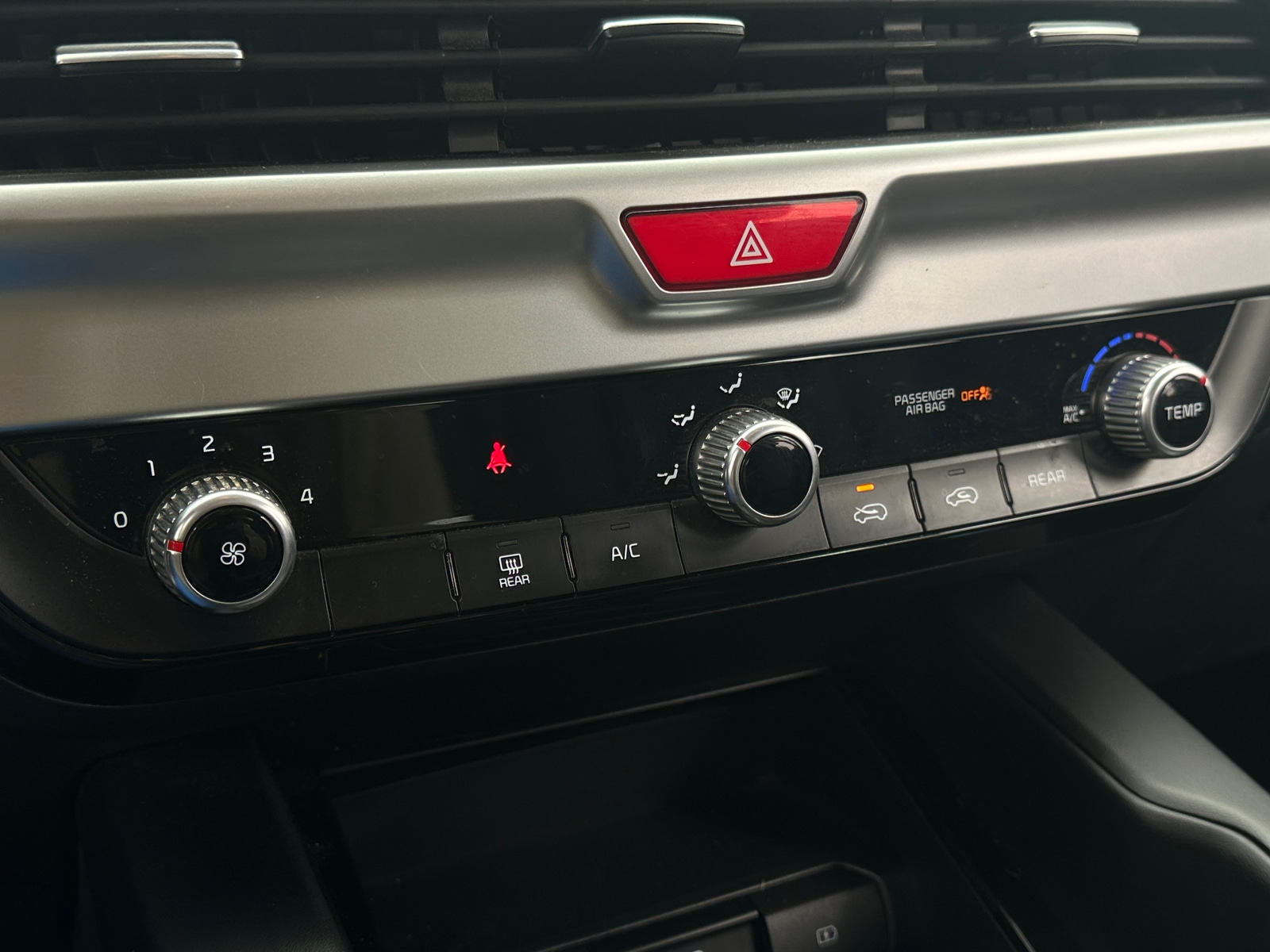 Thumbnail: 2021 Kia Telluride - 3