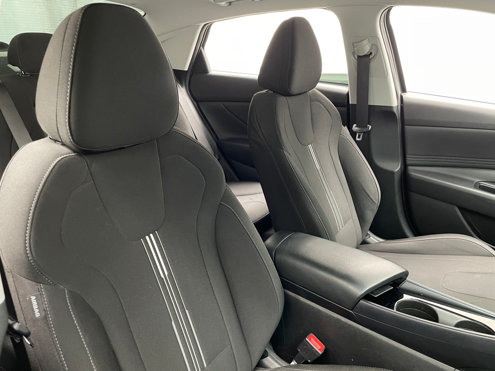 Thumbnail: 2022 Hyundai Elantra - 2