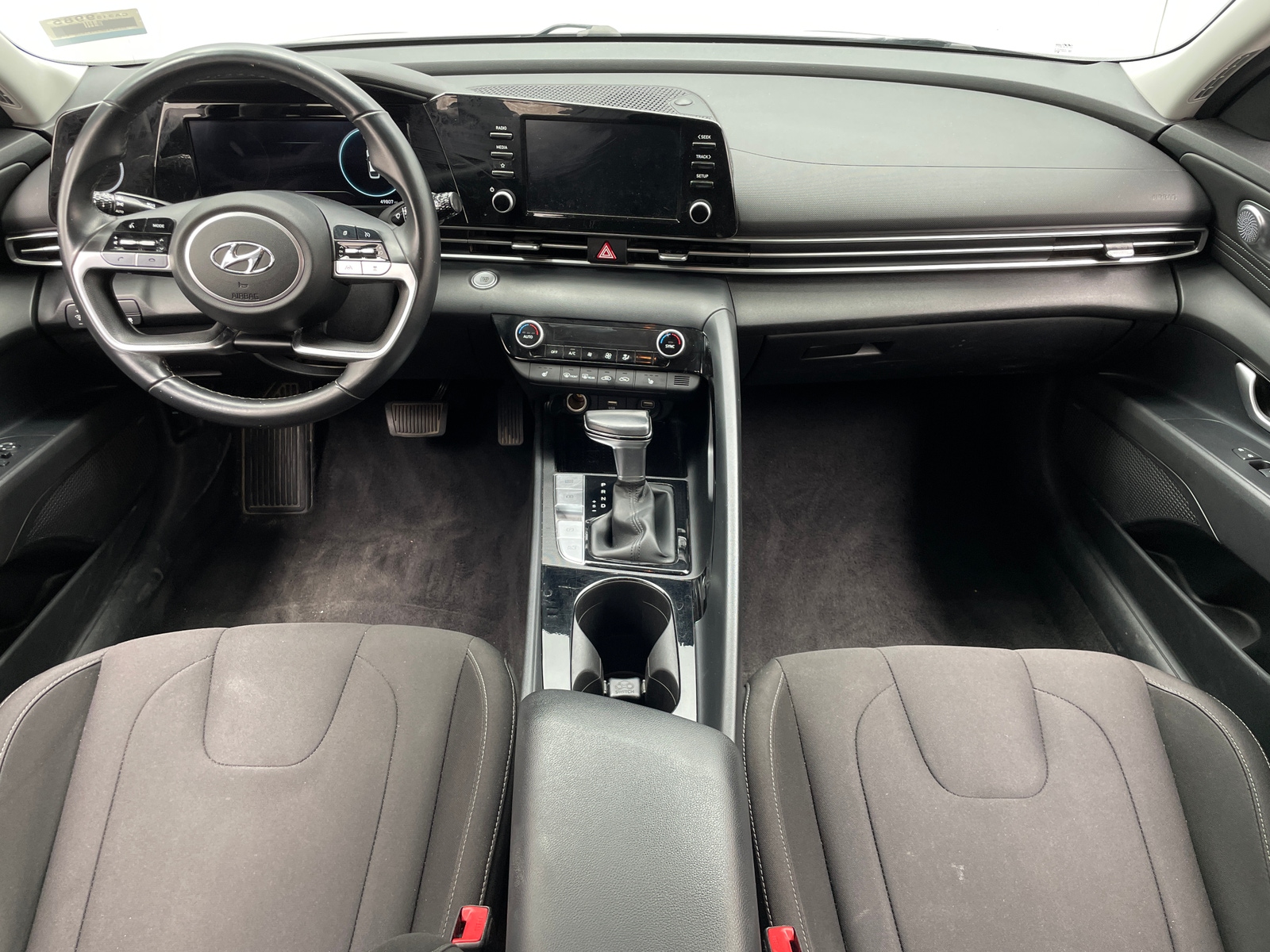 Thumbnail: 2022 Hyundai Elantra - 3