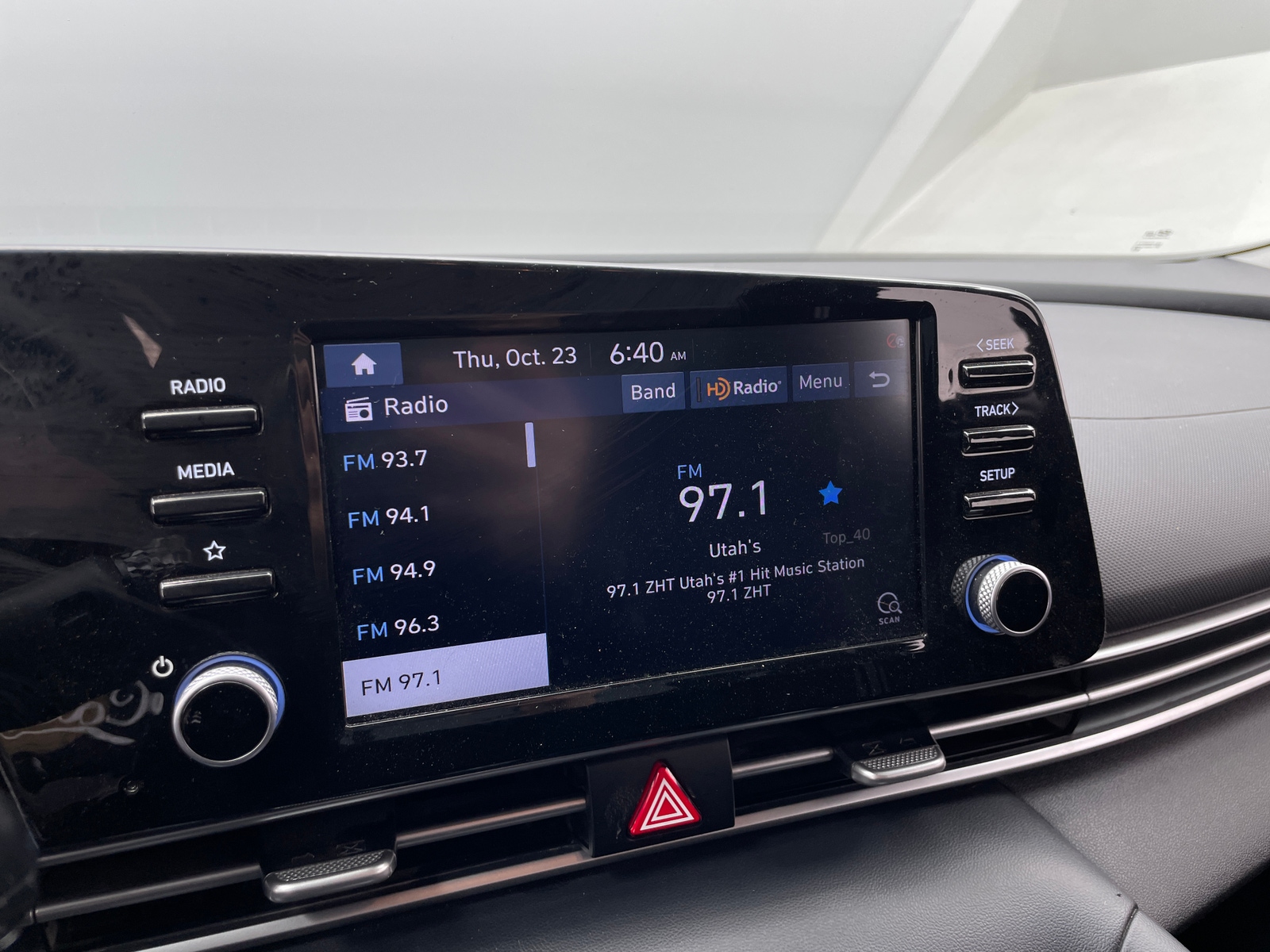 Thumbnail: 2022 Hyundai Elantra - 4