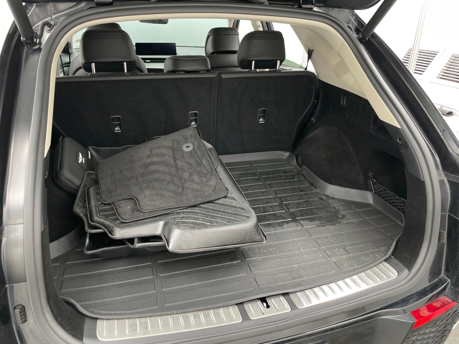 Thumbnail: 2023 Genesis GV70 - 6