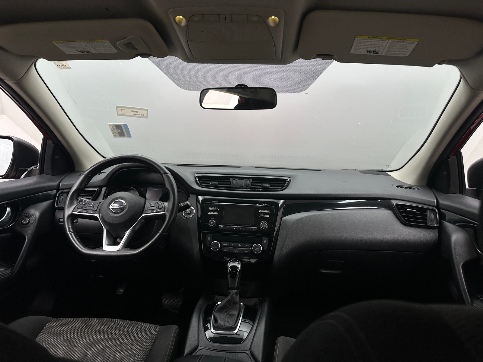 Thumbnail: 2018 Nissan Rogue Sport - 3
