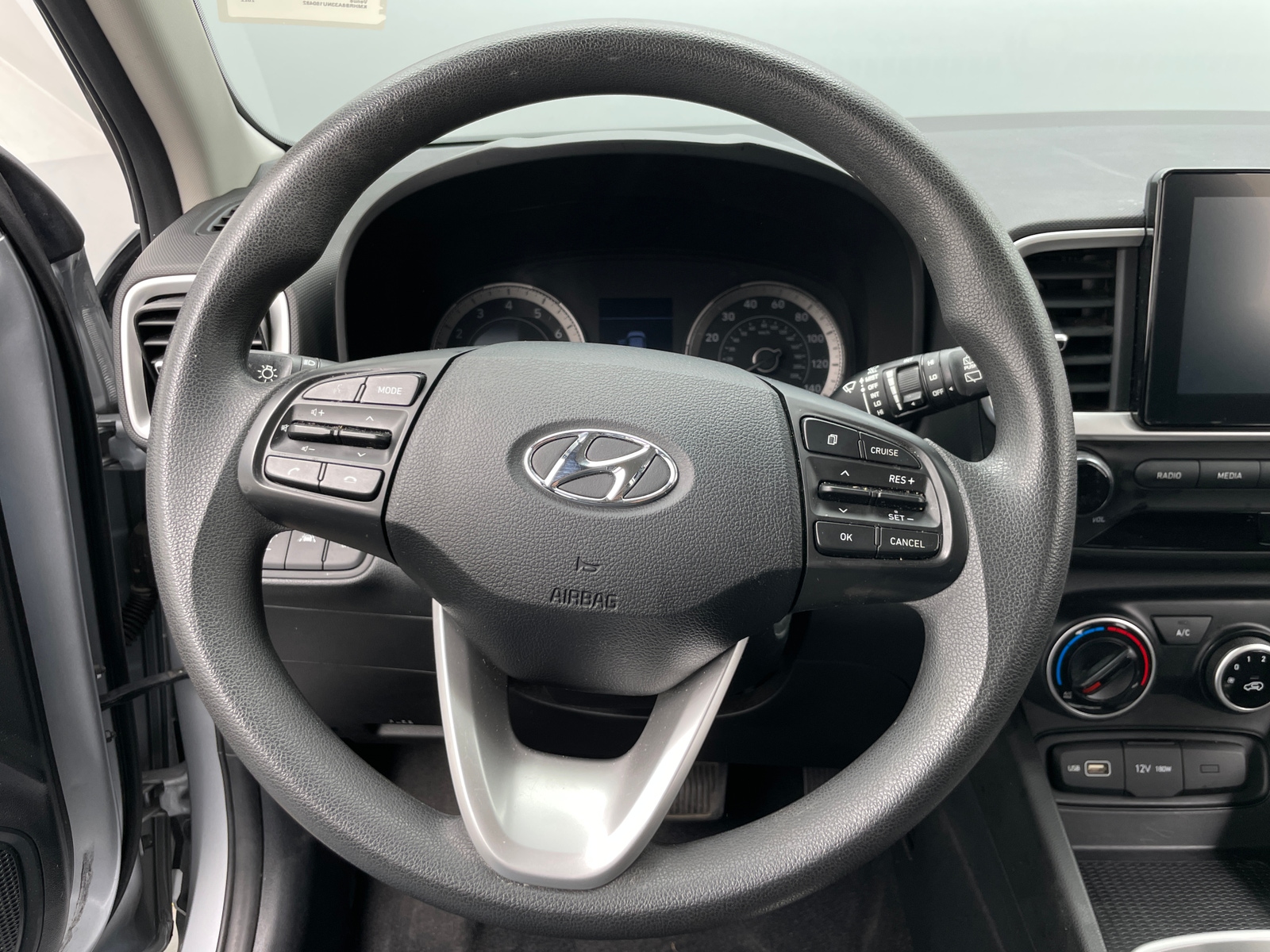 Thumbnail: 2022 Hyundai Venue - 5