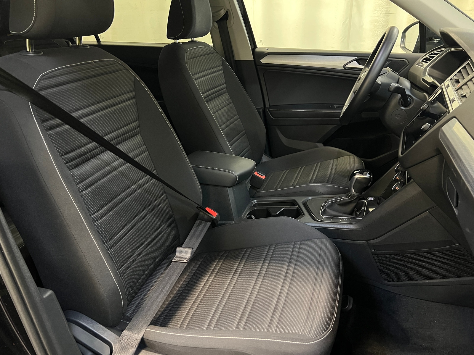 Thumbnail: 2024 Volkswagen Tiguan - 2