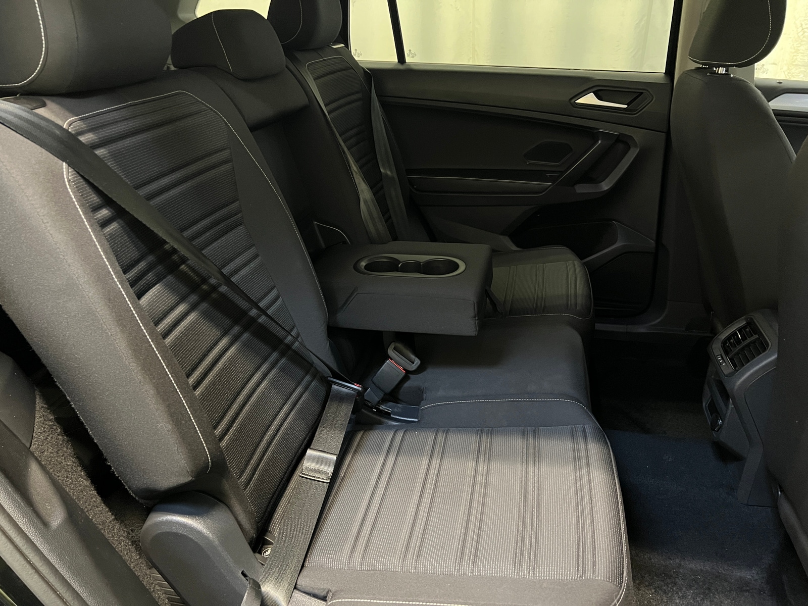 Thumbnail: 2024 Volkswagen Tiguan - 6