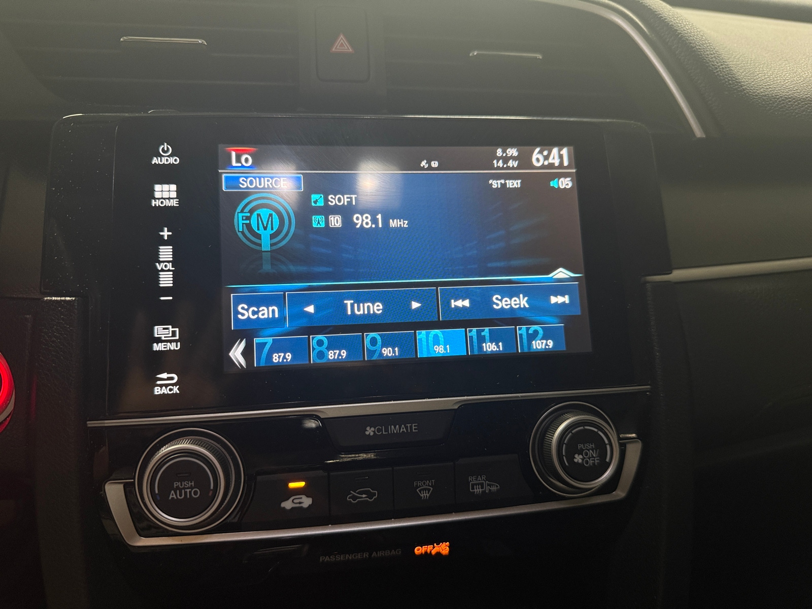 Thumbnail: 2016 Honda Civic - 4
