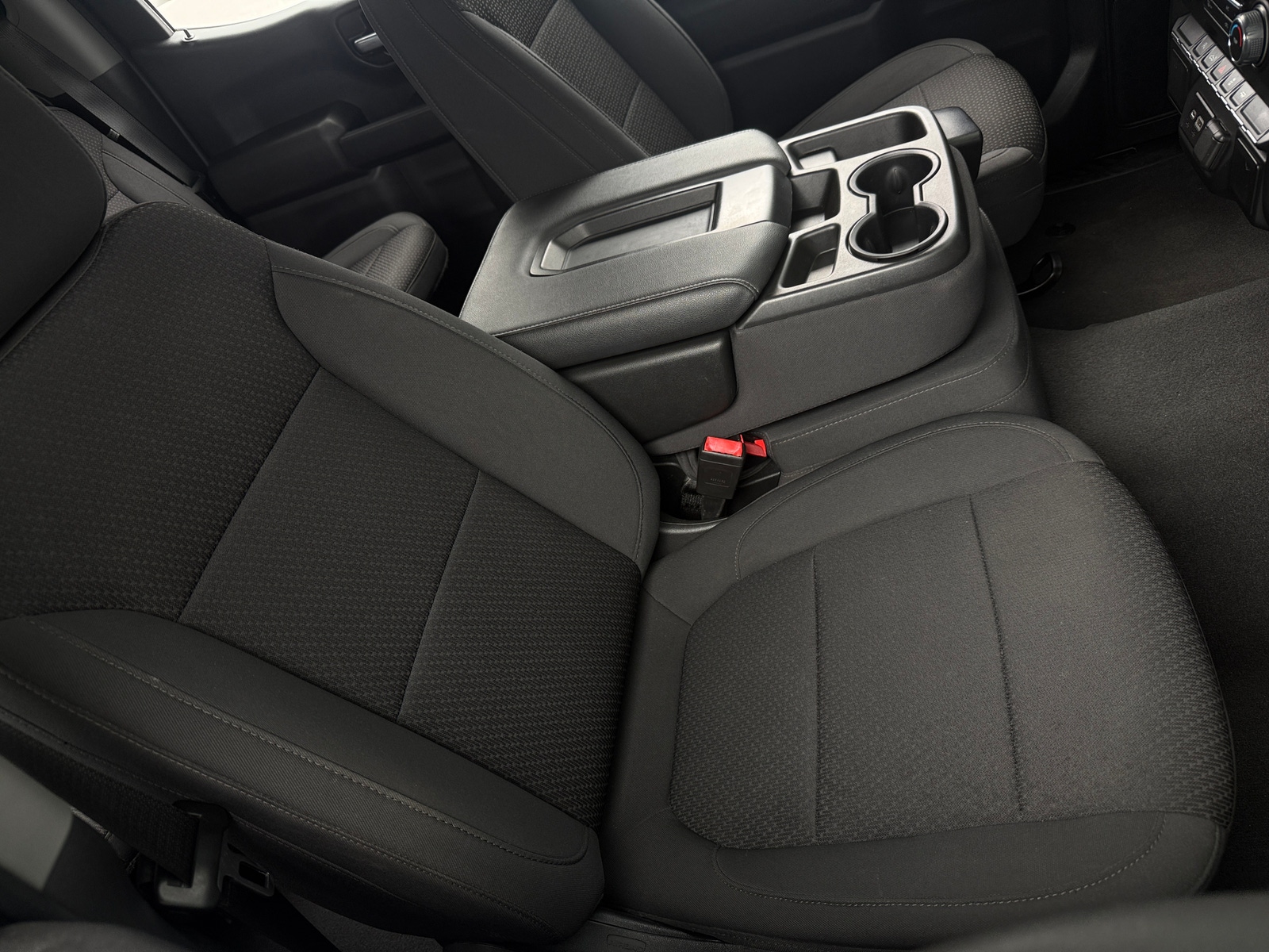 Thumbnail: 2022 Chevrolet Silverado 1500 - 2