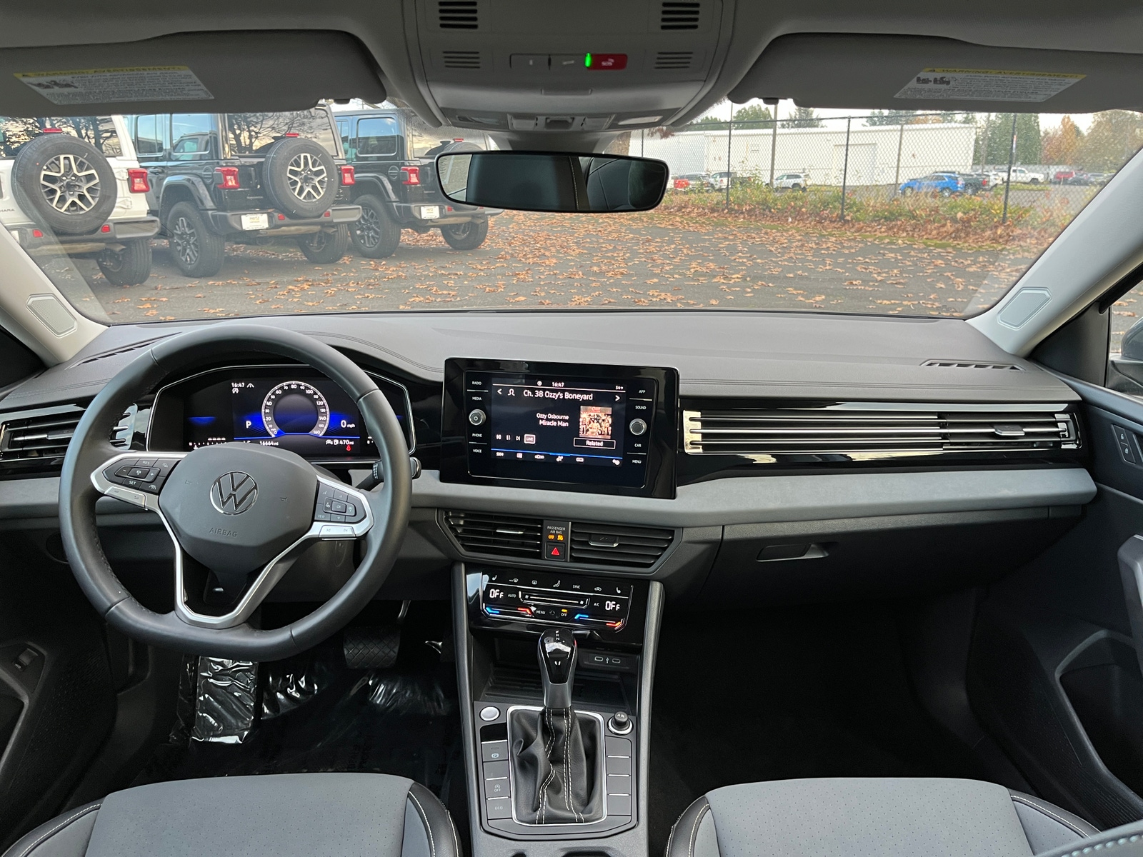 Thumbnail: 2025 Volkswagen Jetta - 3