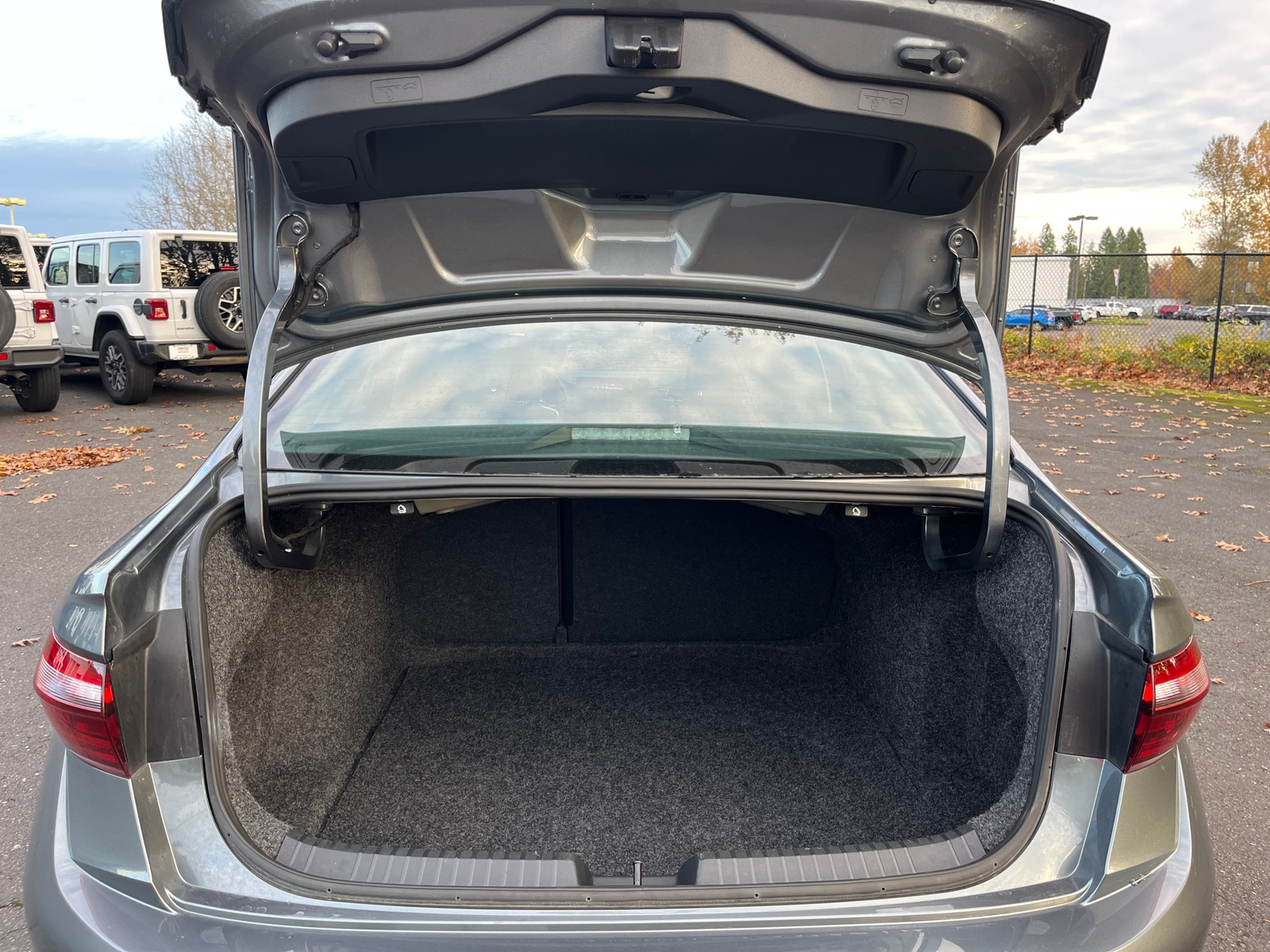 Thumbnail: 2025 Volkswagen Jetta - 6