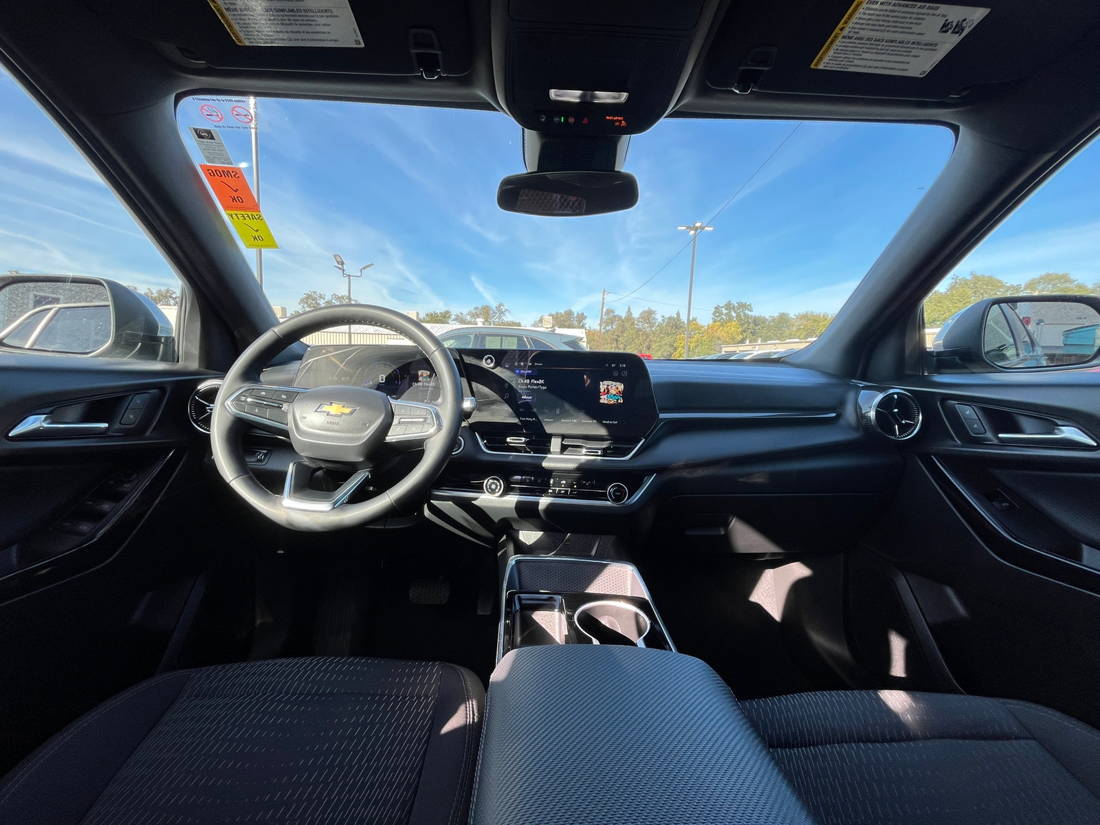 Thumbnail: 2025 Chevrolet Equinox - 3