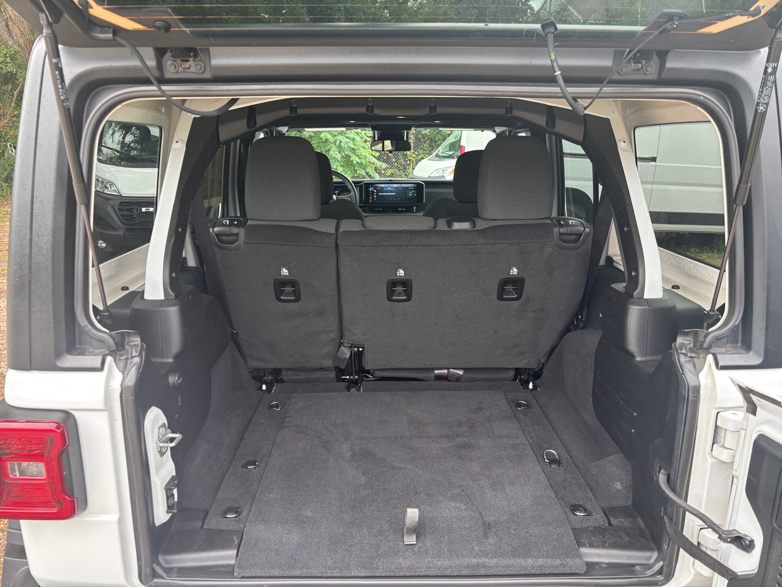 Thumbnail: 2025 Jeep Wrangler - 6