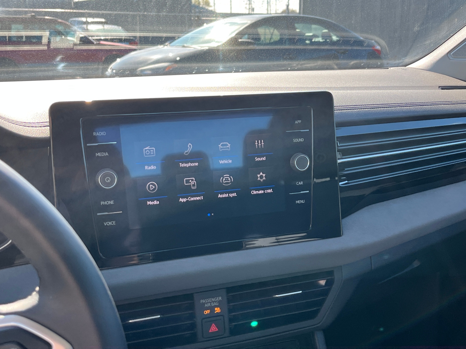 Thumbnail: 2025 Volkswagen Jetta - 4