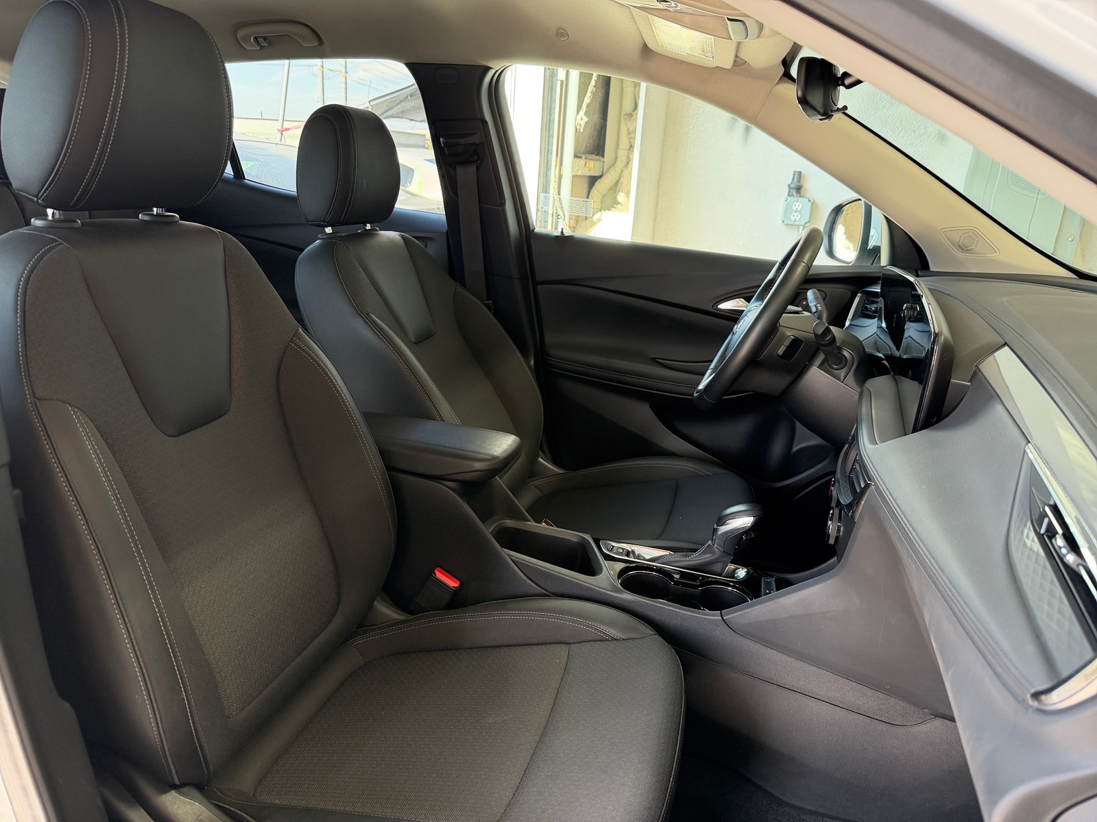 Thumbnail: 2025 Buick Encore GX - 2