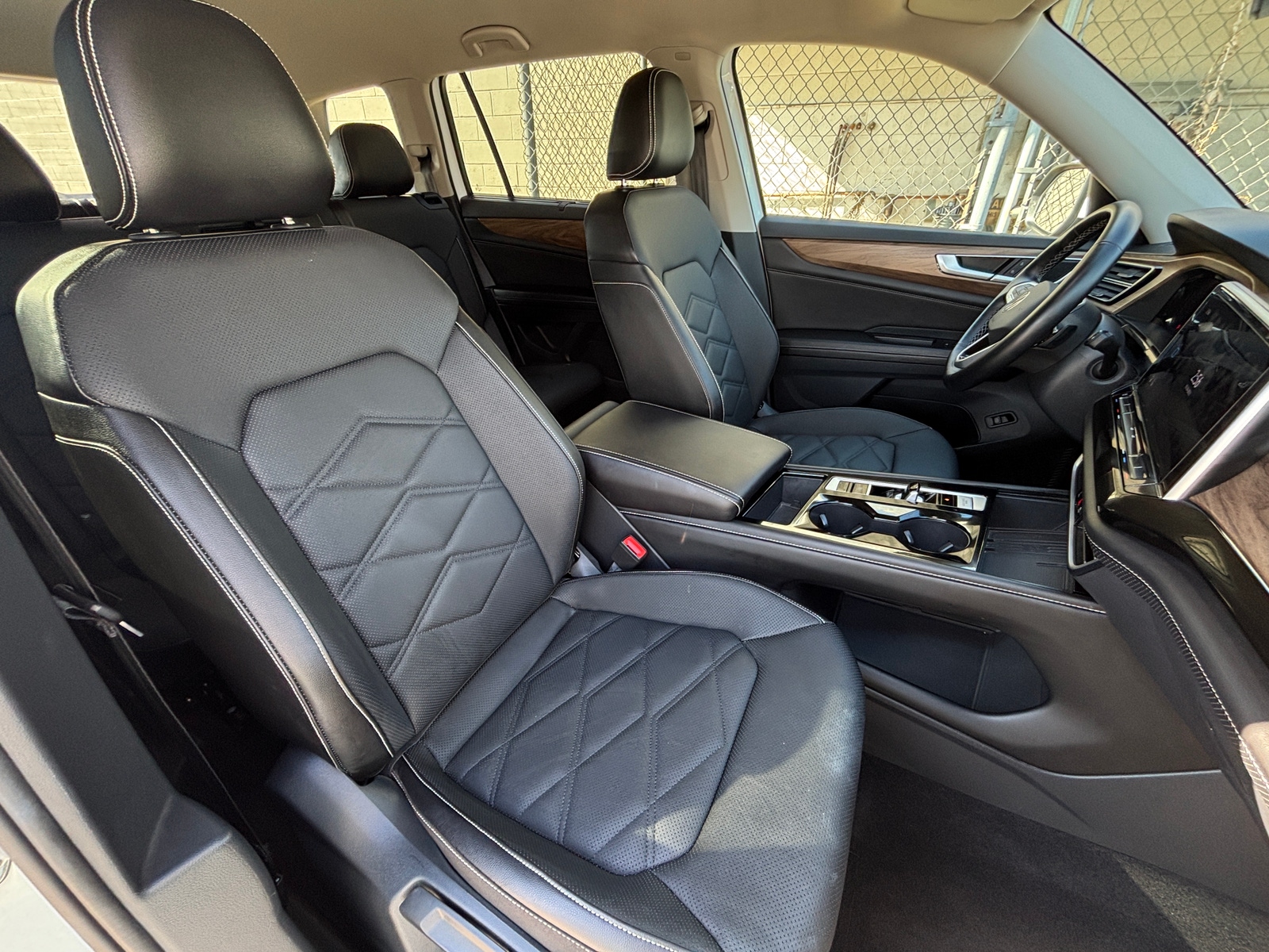 Thumbnail: 2025 Volkswagen Atlas - 2