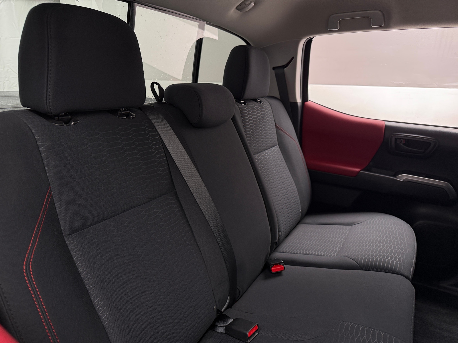 Thumbnail: 2018 Toyota Tacoma - 6