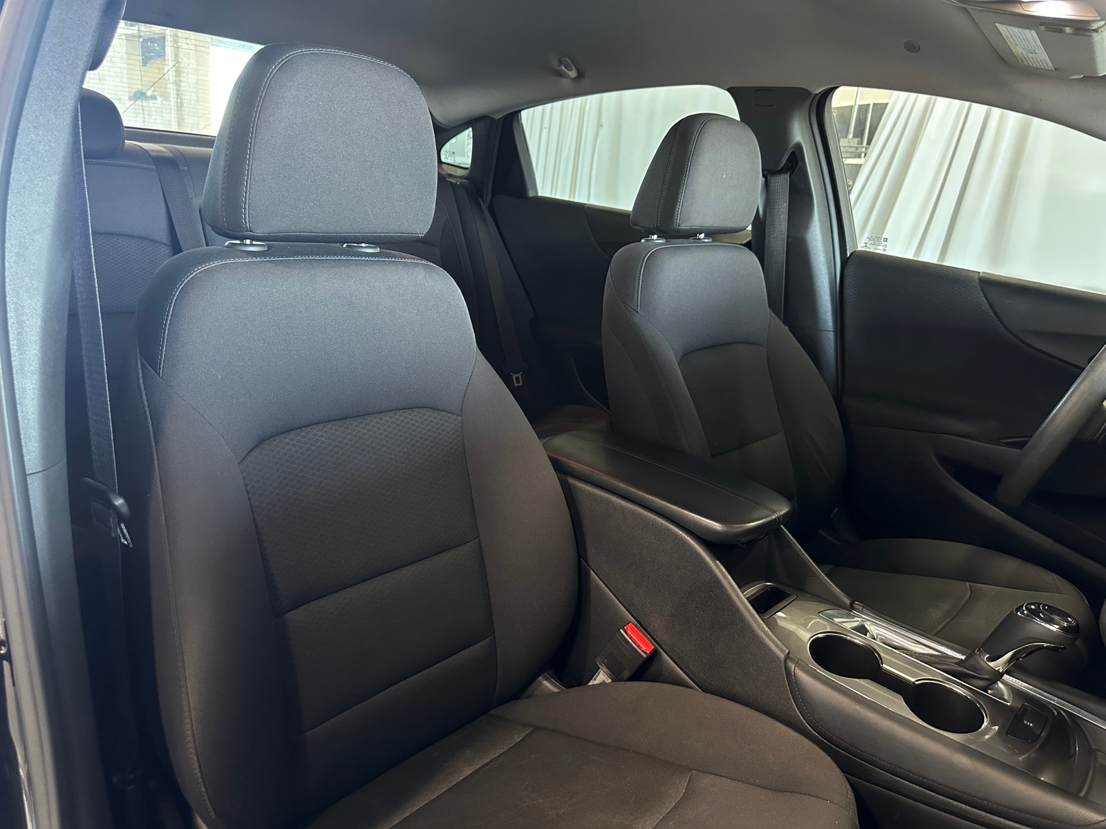 Thumbnail: 2017 Chevrolet Malibu - 2