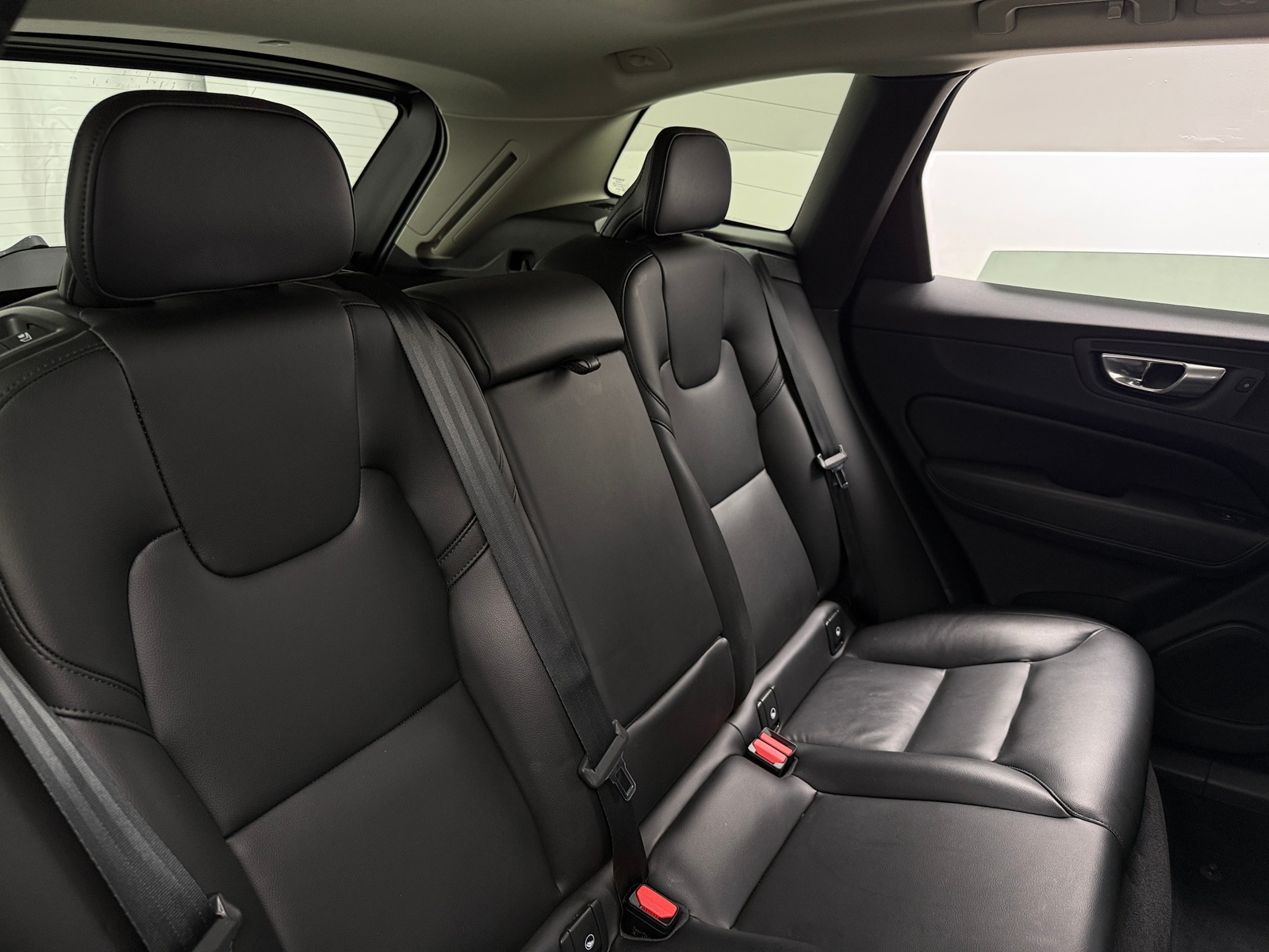 Thumbnail: 2023 Volvo XC60 - 6