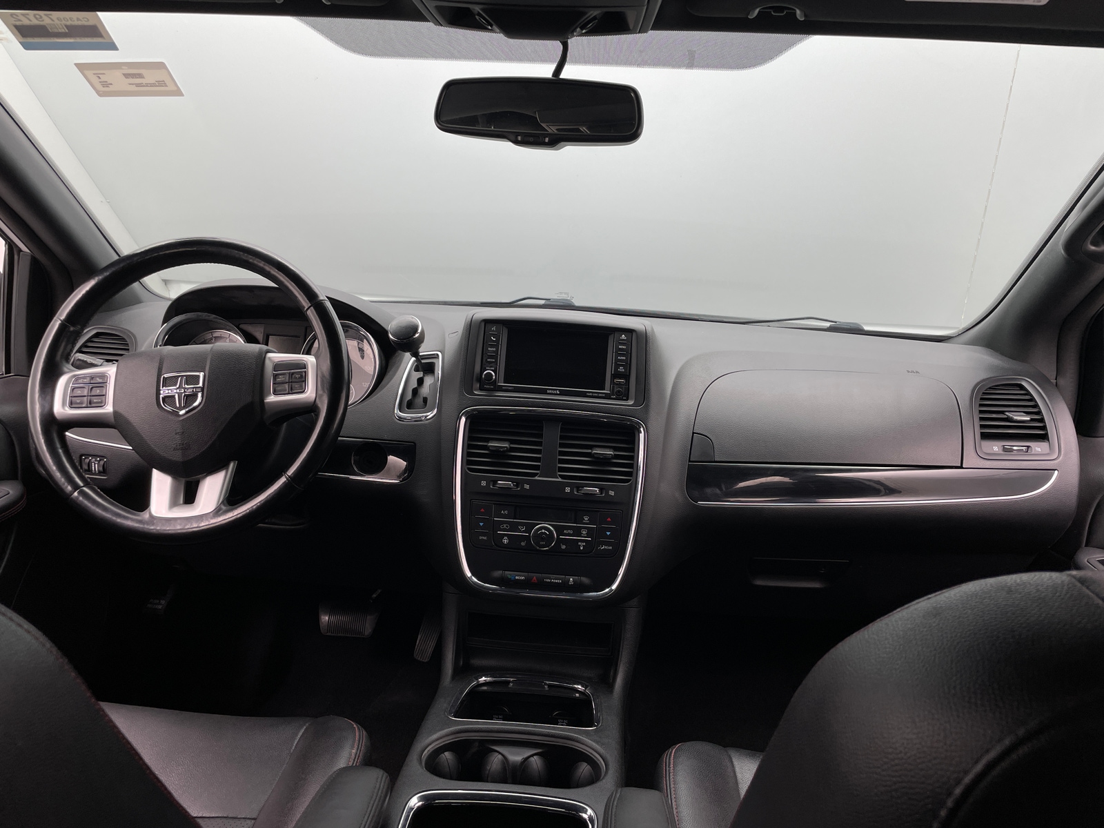 Thumbnail: 2018 Dodge Grand Caravan - 2