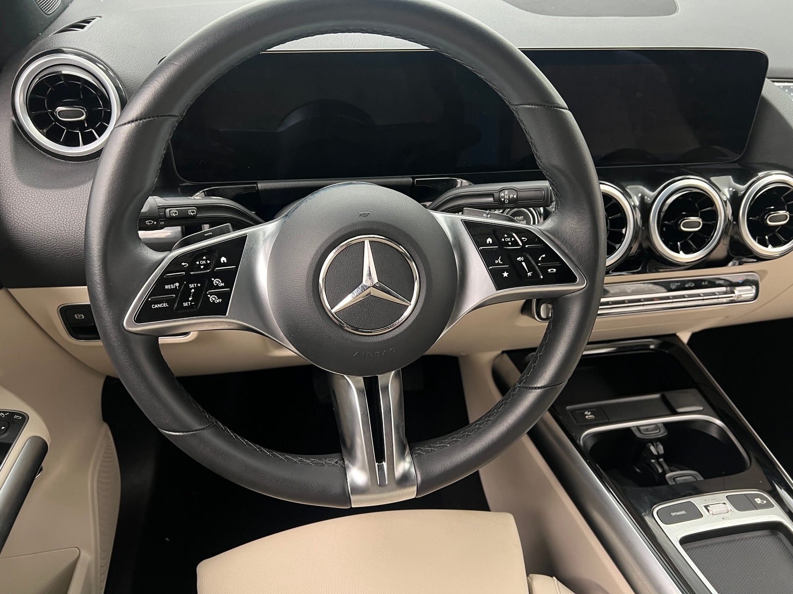 Thumbnail: 2025 Mercedes-Benz GLA - 4