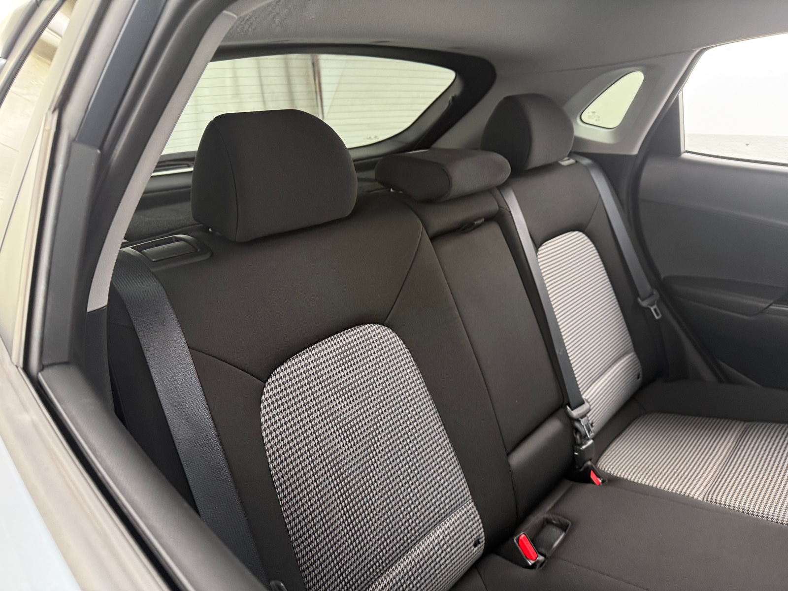 Thumbnail: 2018 Hyundai Kona - 6