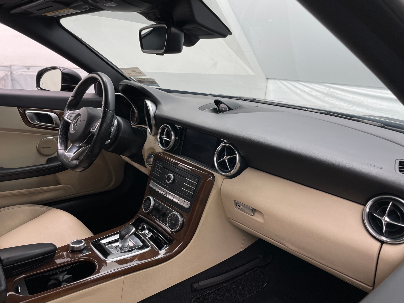 Thumbnail: 2017 Mercedes-Benz SLC - 2