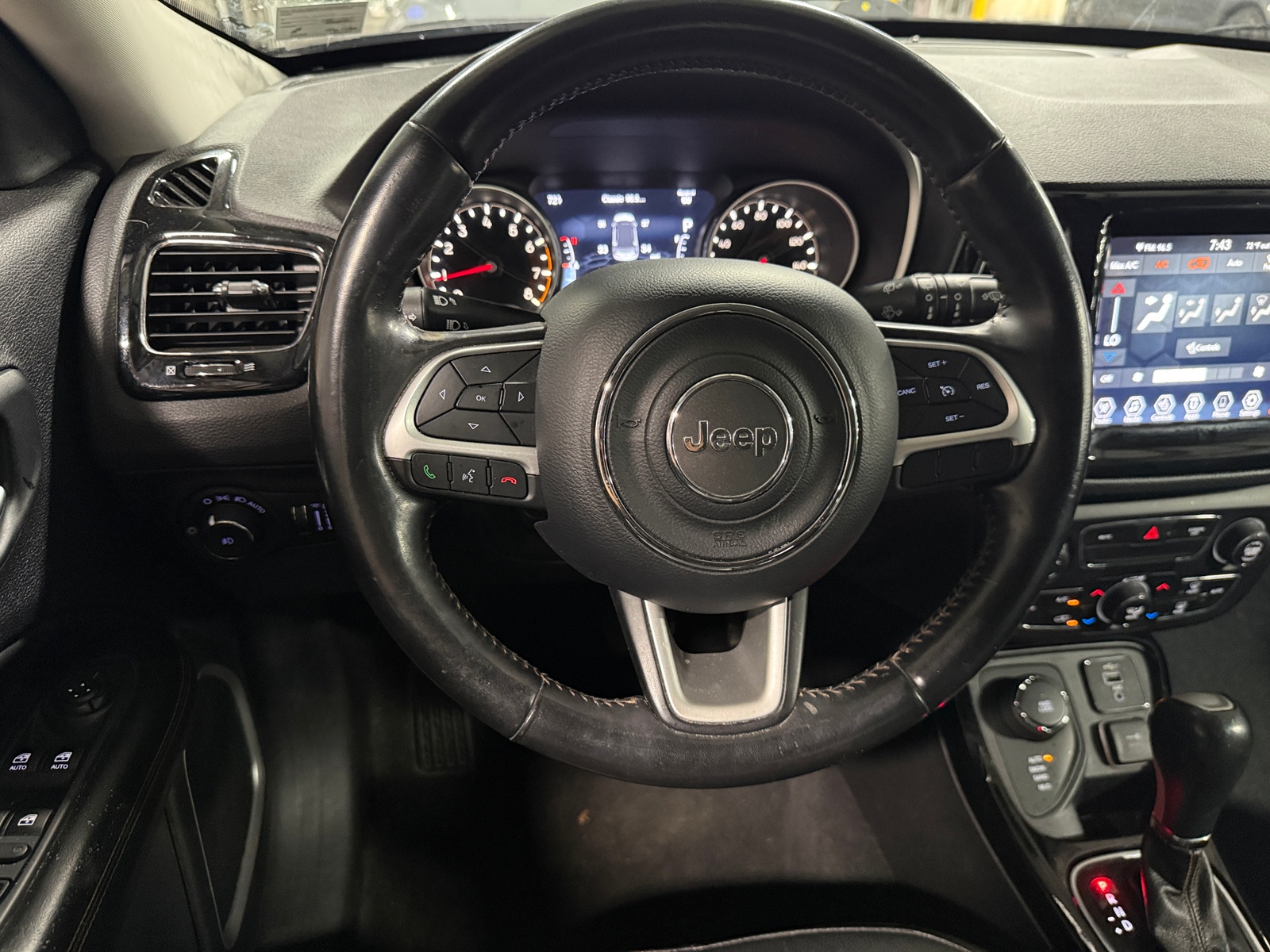 Thumbnail: 2019 Jeep Compass - 4