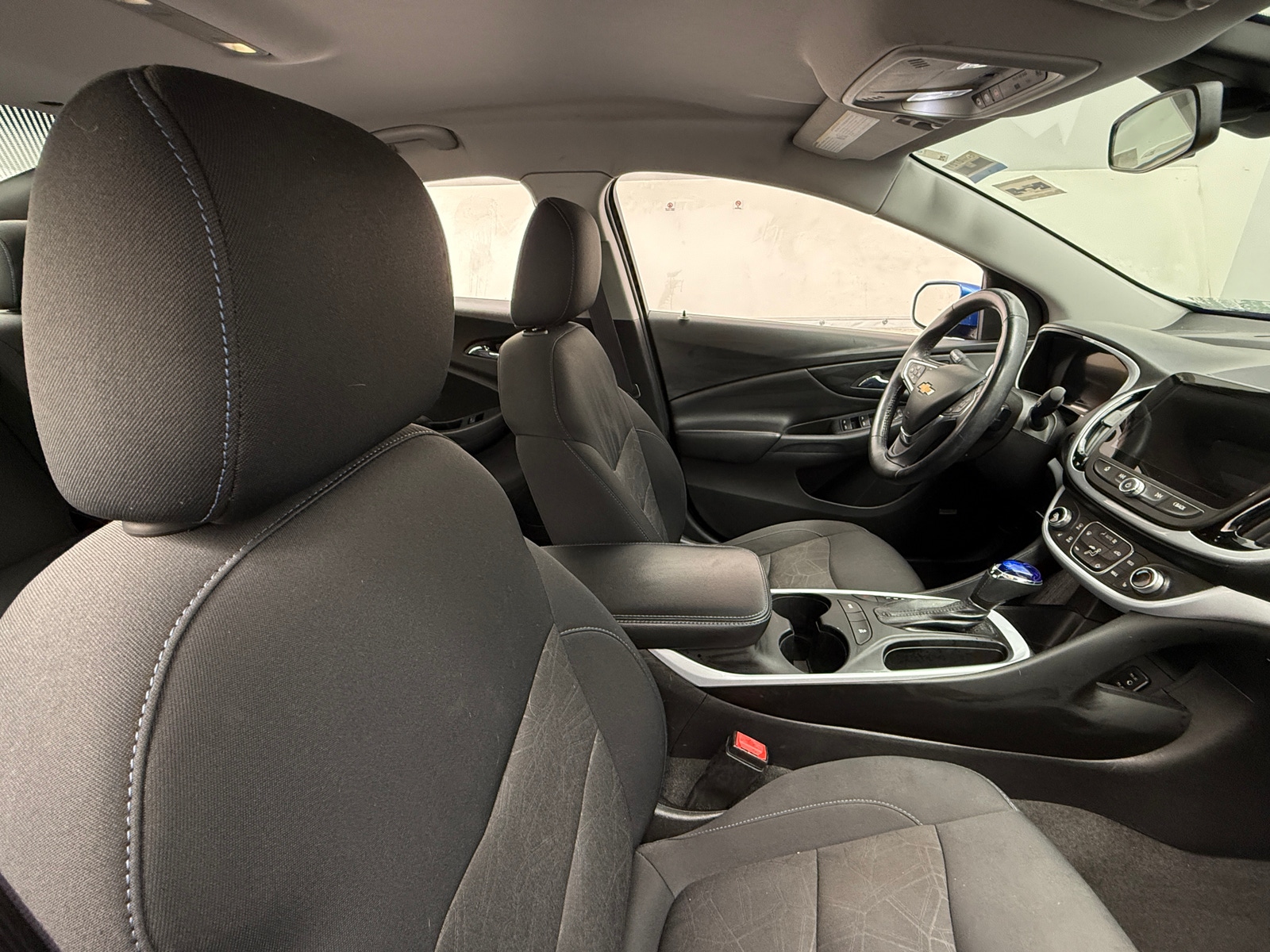 Thumbnail: 2017 Chevrolet Volt - 2