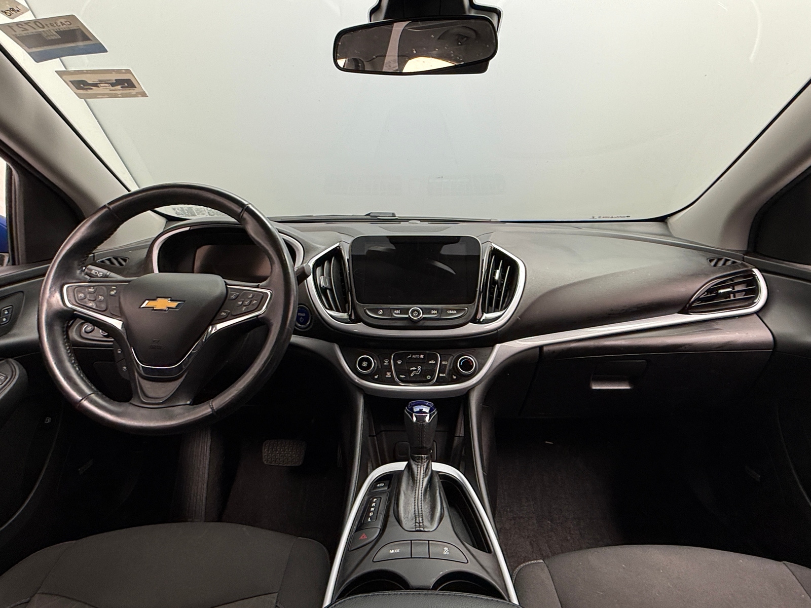 Thumbnail: 2017 Chevrolet Volt - 3