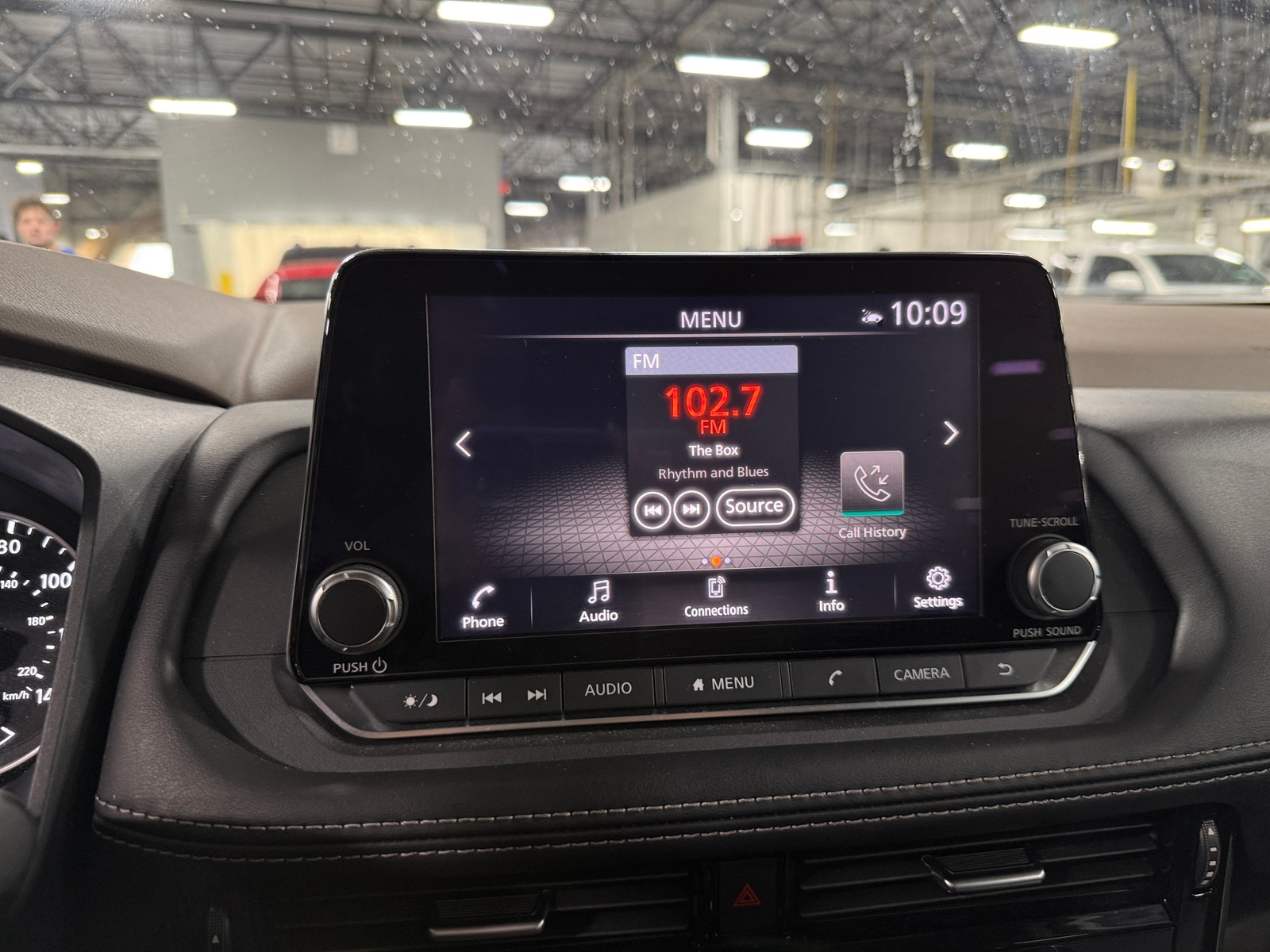 Thumbnail: 2022 Nissan Rogue - 3