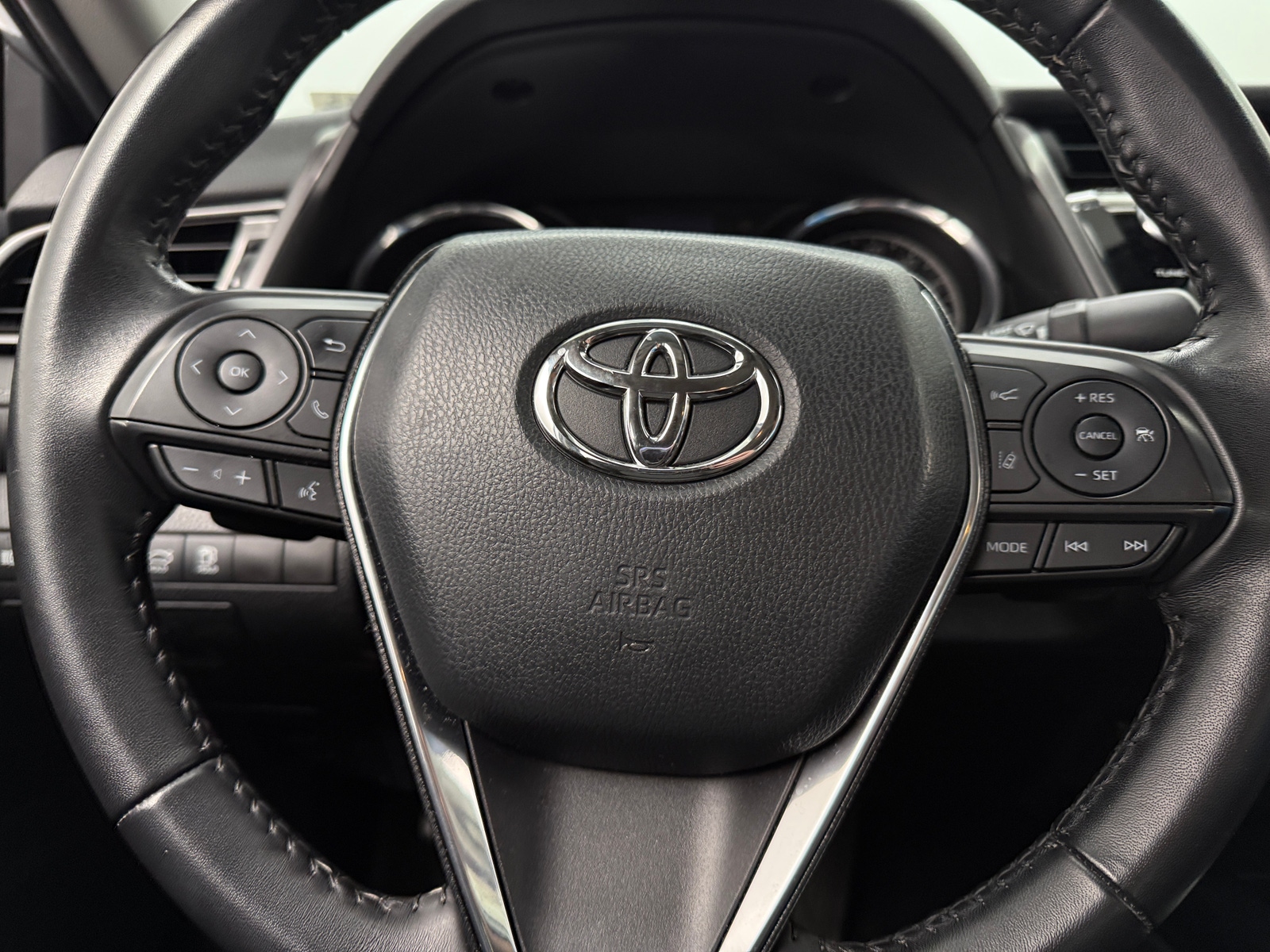 Thumbnail: 2019 Toyota Camry - 4
