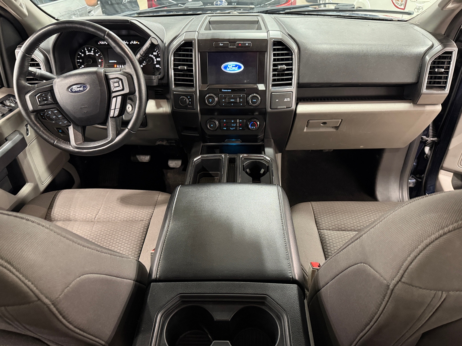 Thumbnail: 2020 Ford Econoline - 3