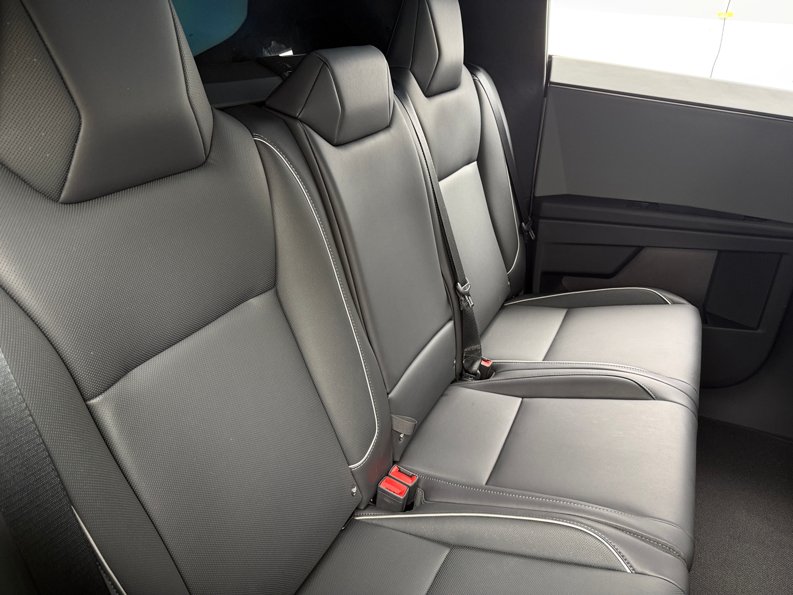 Thumbnail: 2025 Tesla Cybertruck - 6