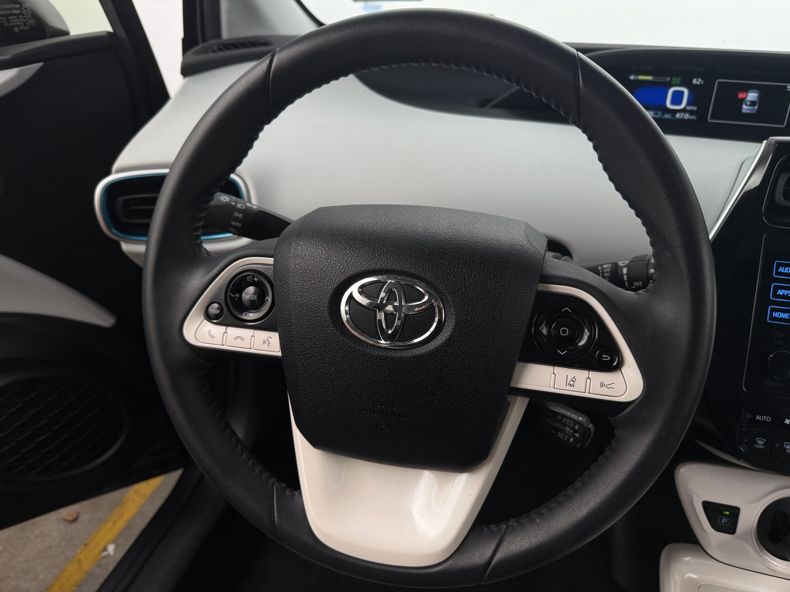 Thumbnail: 2017 Toyota Prius - 5