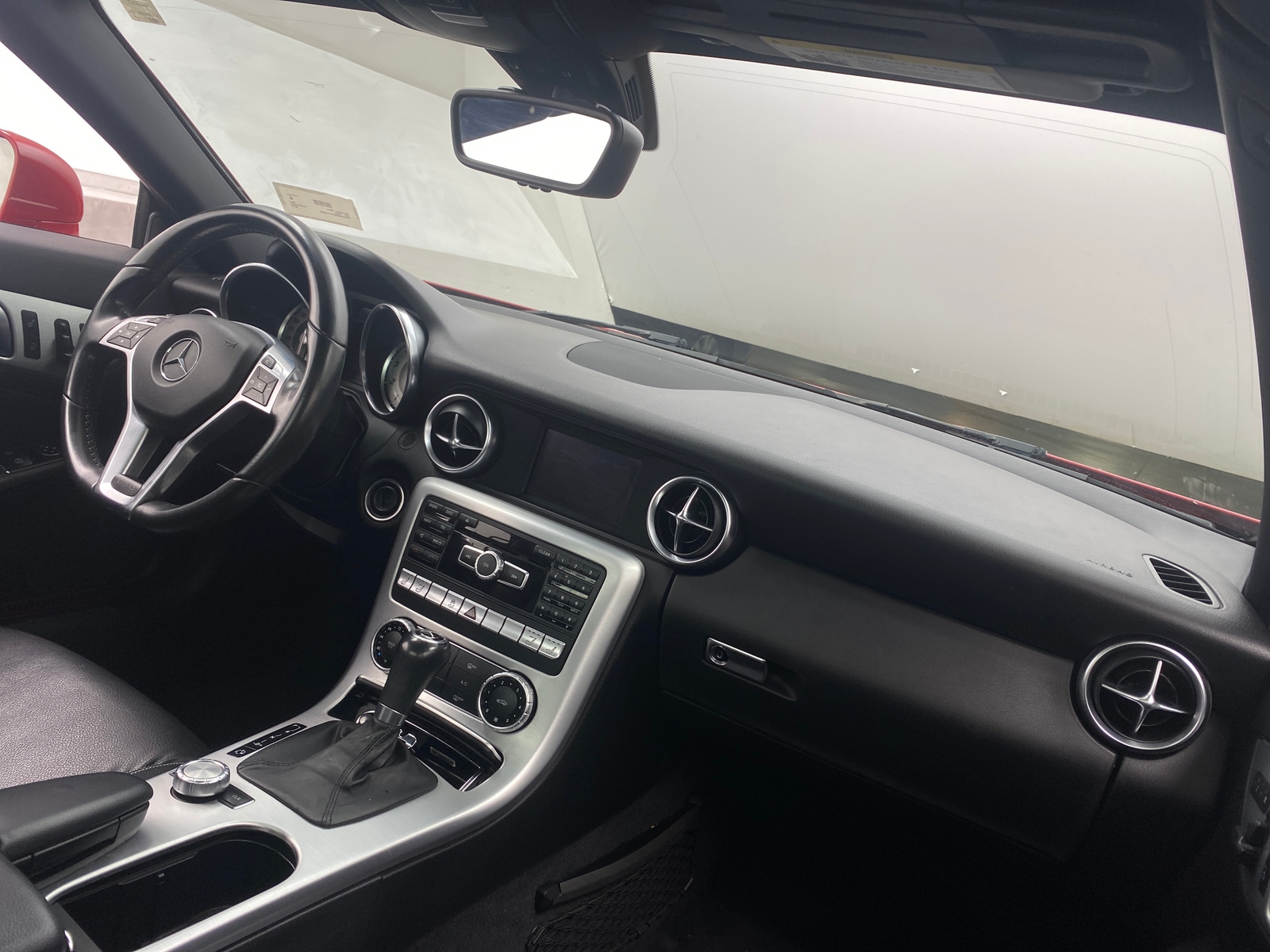 Thumbnail: 2015 Mercedes-Benz SLK - 2