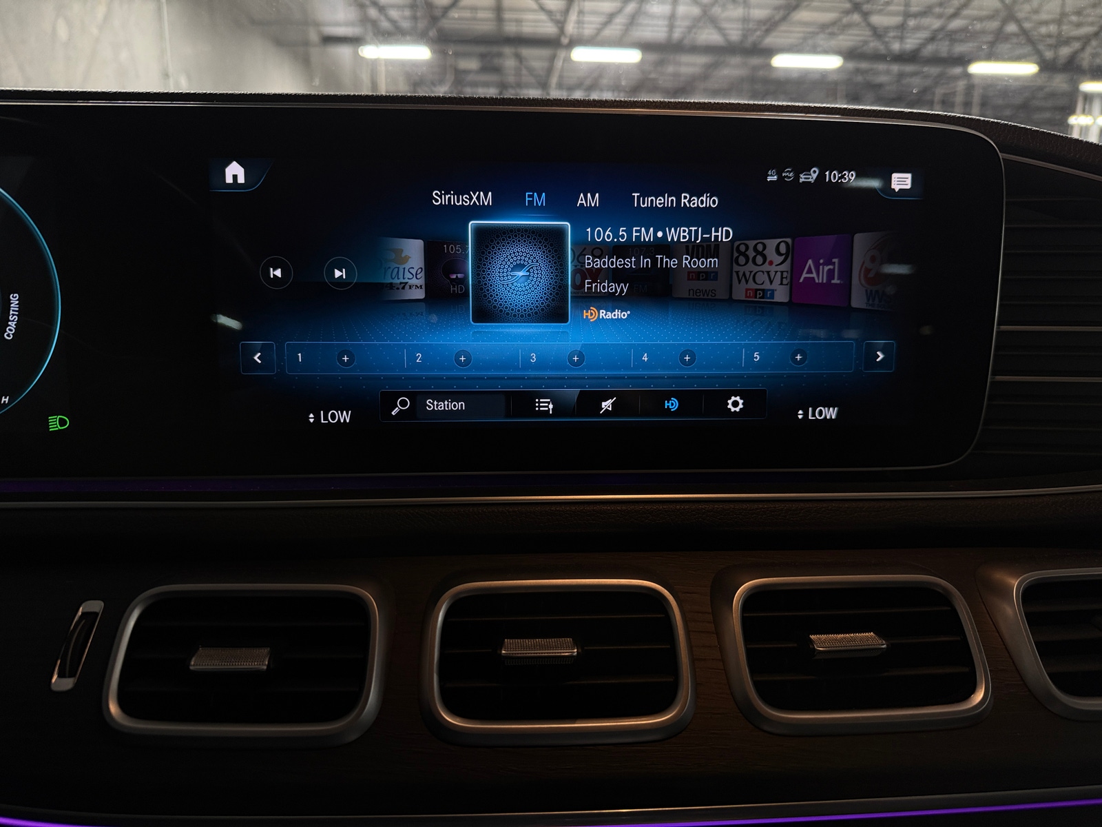 Thumbnail: 2021 Mercedes-Benz GLE - 3