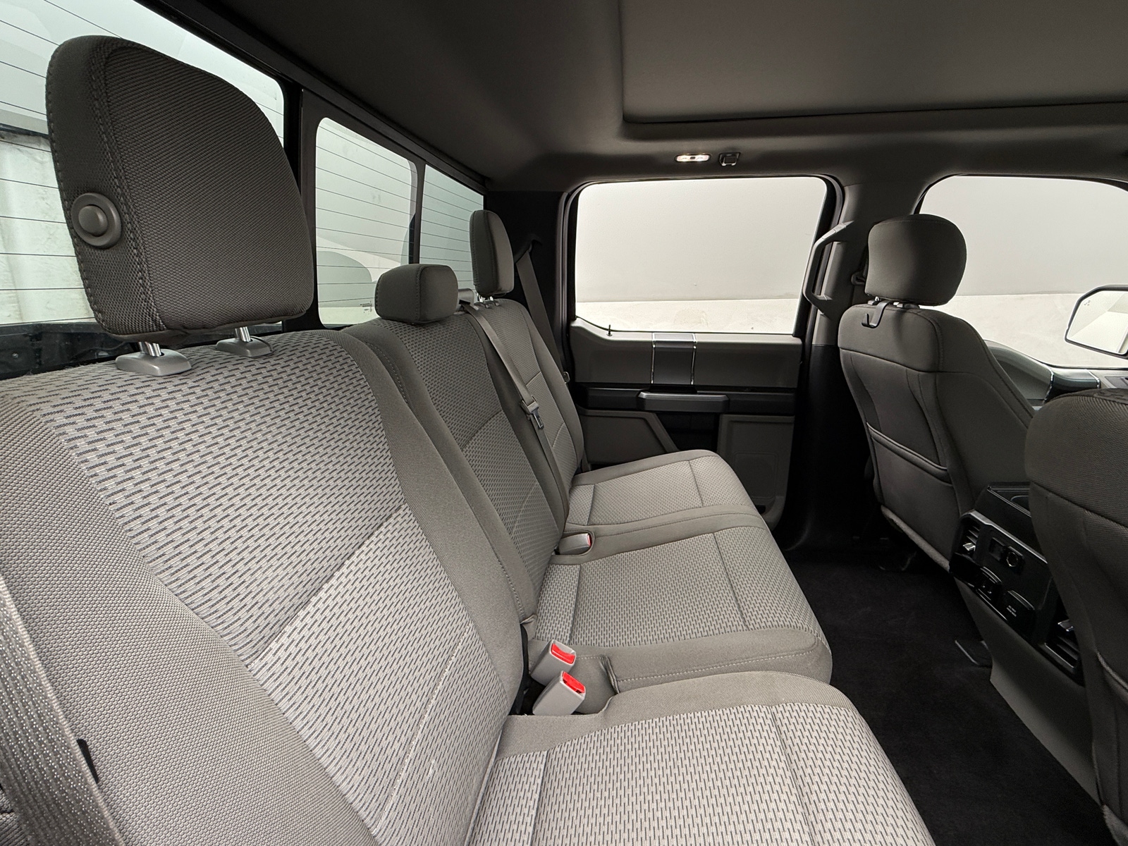 Thumbnail: 2017 Ford Econoline - 6