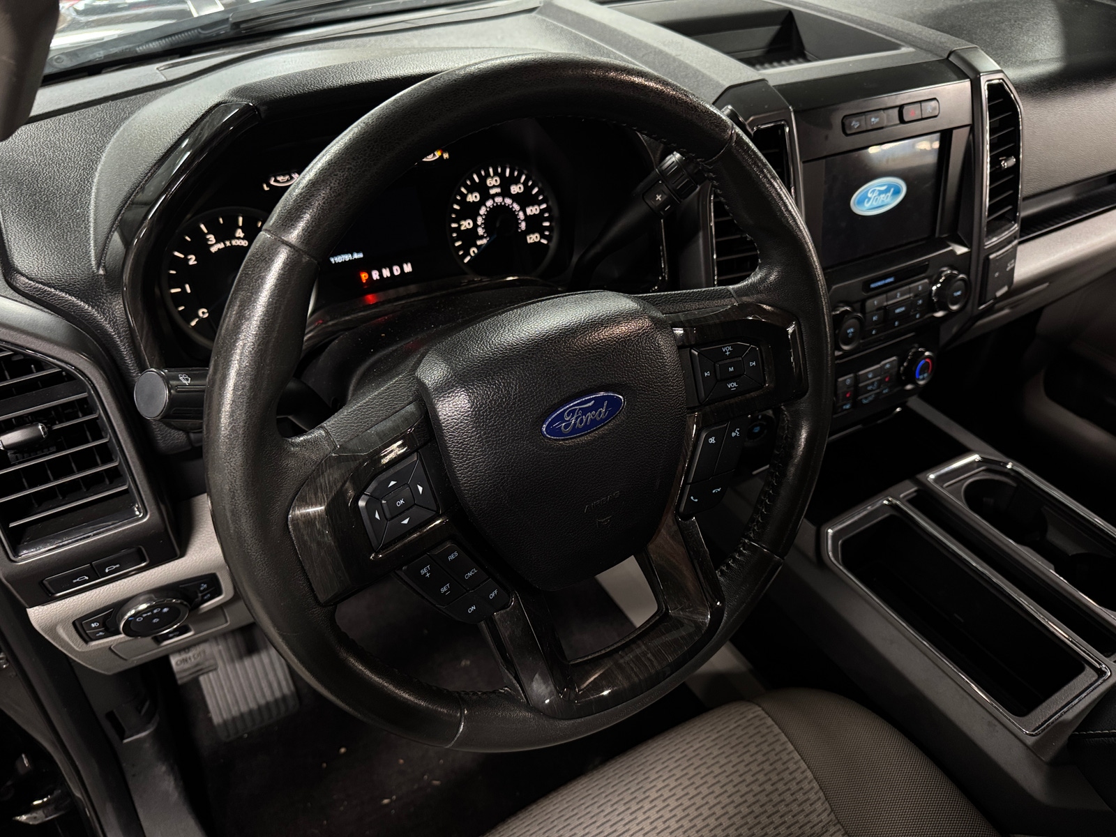 Thumbnail: 2017 Ford Econoline - 5