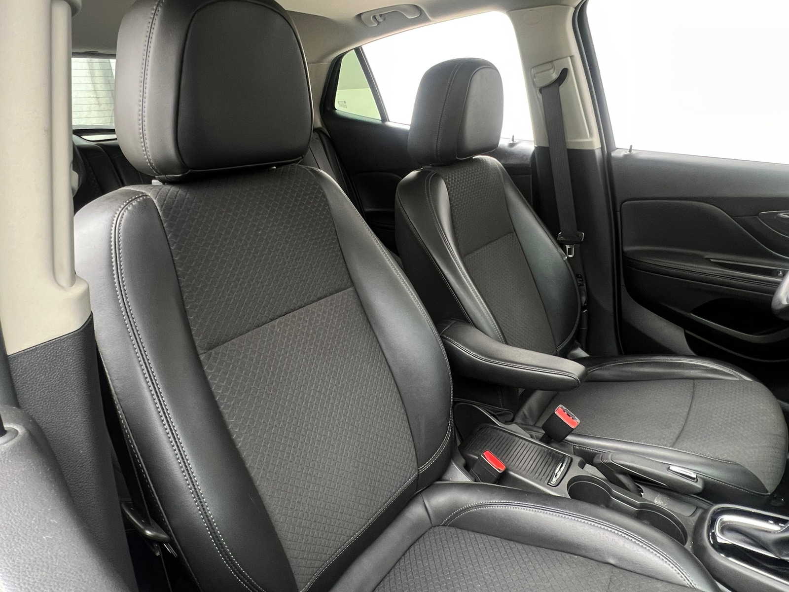 Thumbnail: 2021 Buick Encore - 2