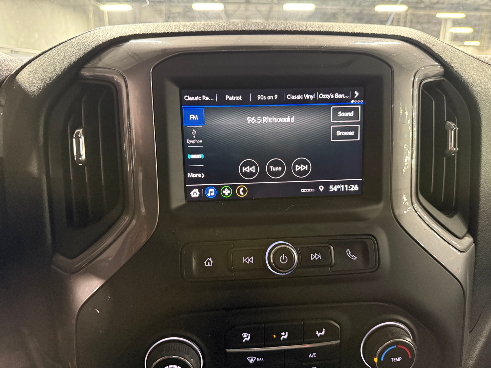 Thumbnail: 2022 Chevrolet Silverado 1500 - 4