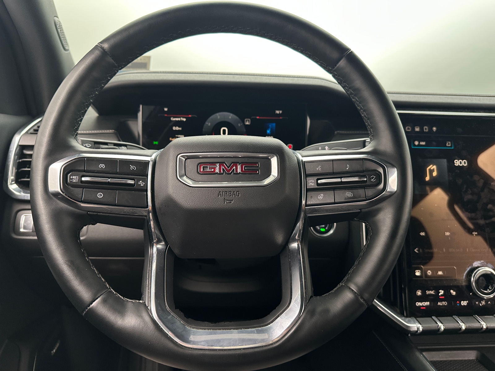 Thumbnail: 2024 GMC Acadia - 4