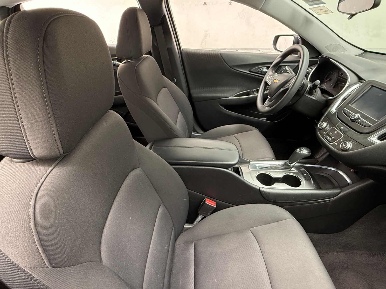 Thumbnail: 2018 Chevrolet Malibu - 2